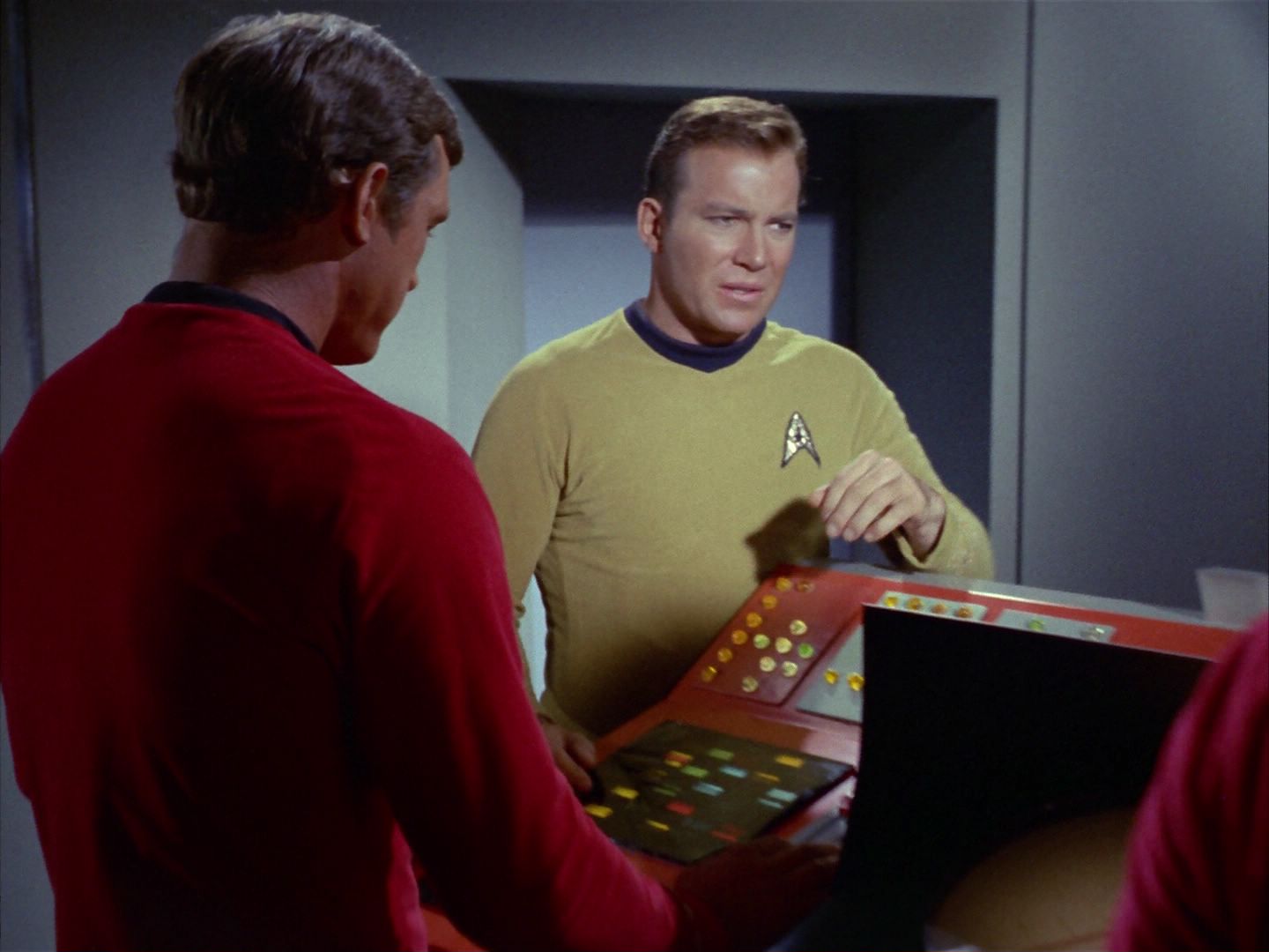 ariane179254_StarTrek_1x16_TheGalileoSeven_1778.jpg