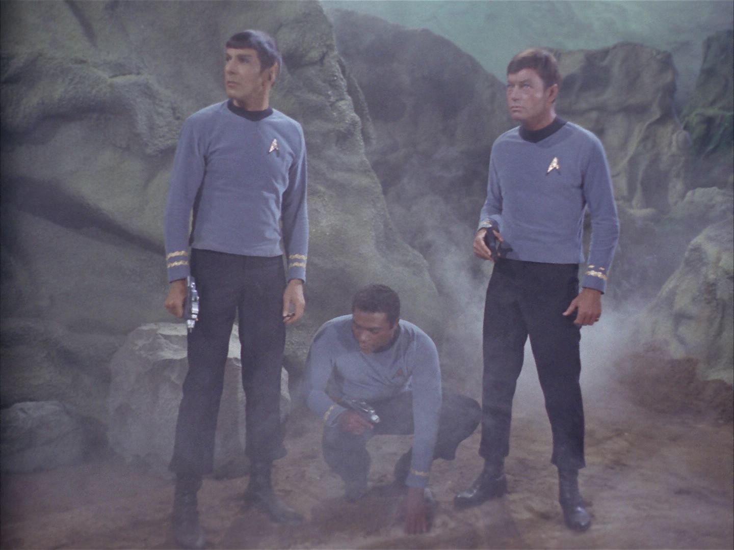 ariane179254_StarTrek_1x16_TheGalileoSeven_1879.jpg