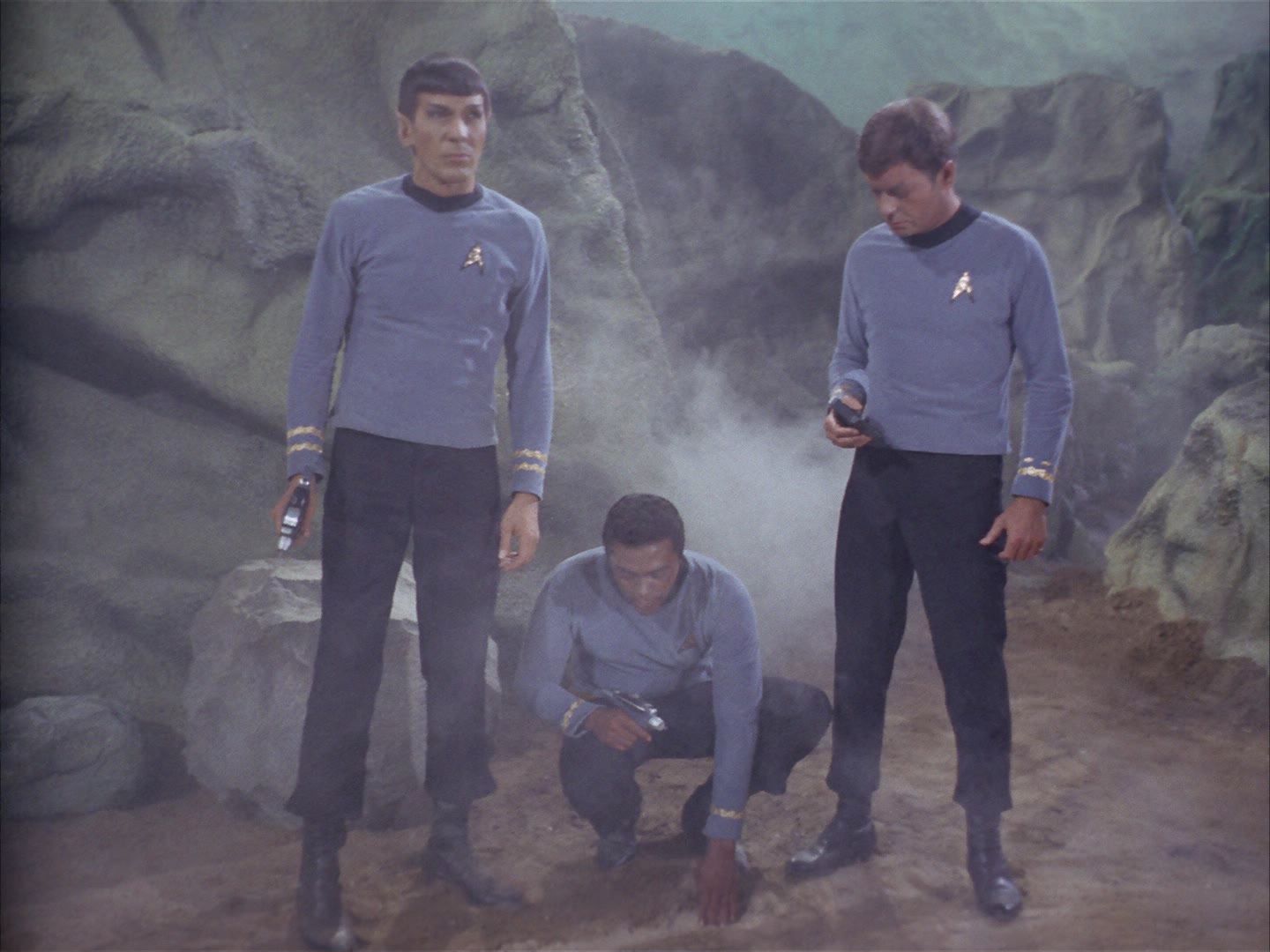 ariane179254_StarTrek_1x16_TheGalileoSeven_1881.jpg
