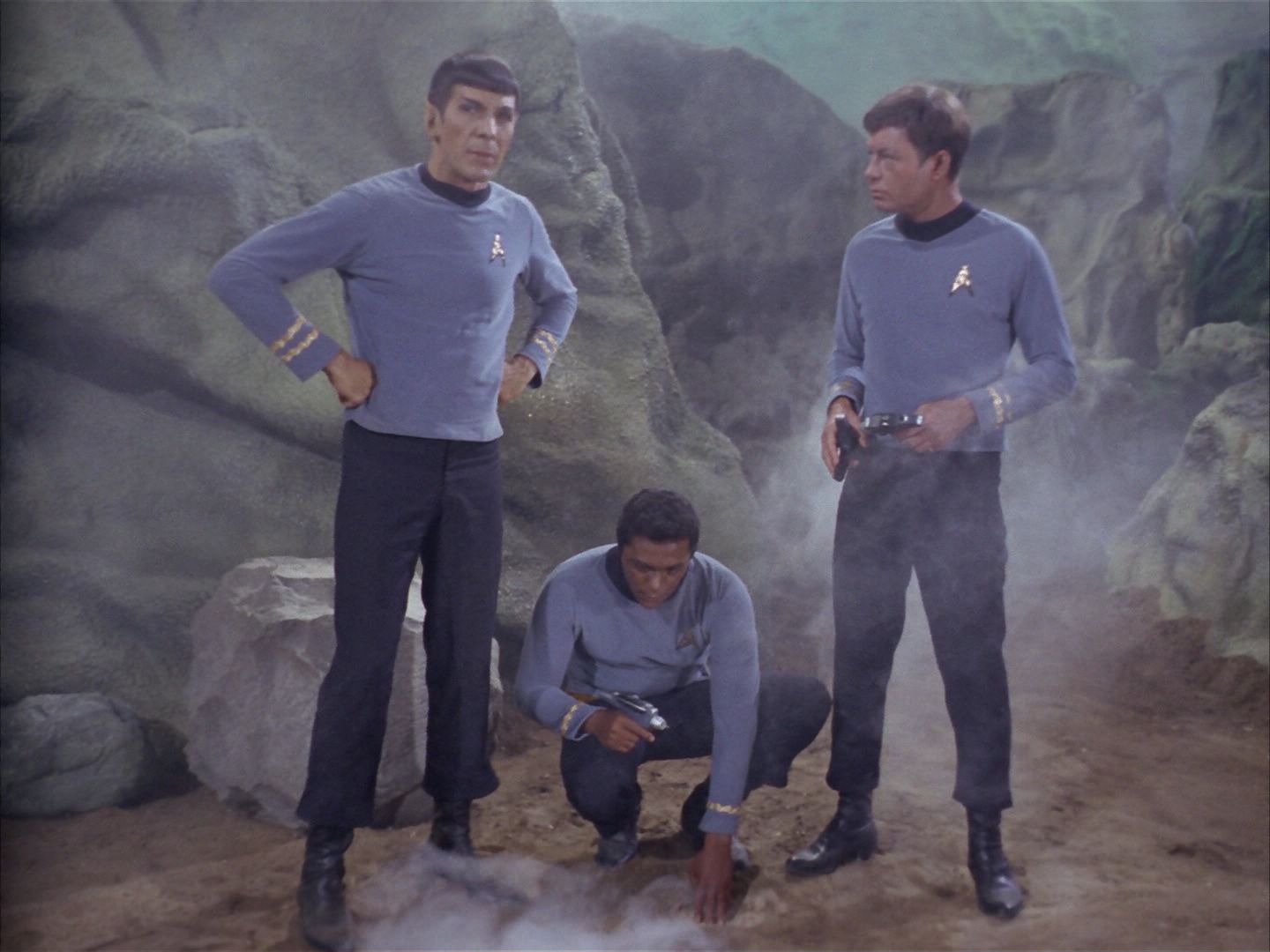 ariane179254_StarTrek_1x16_TheGalileoSeven_1894.jpg