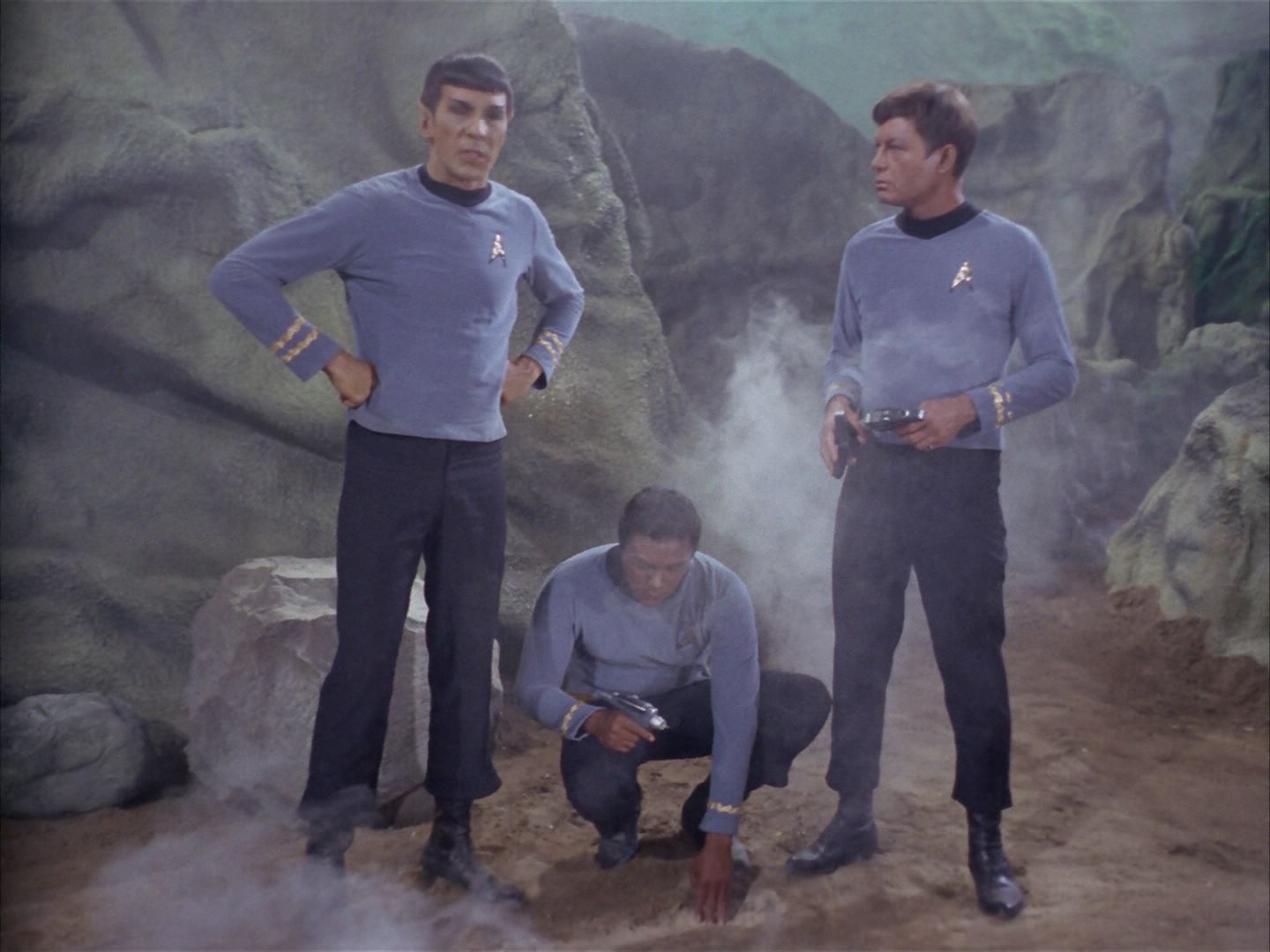 ariane179254_StarTrek_1x16_TheGalileoSeven_1895.jpg
