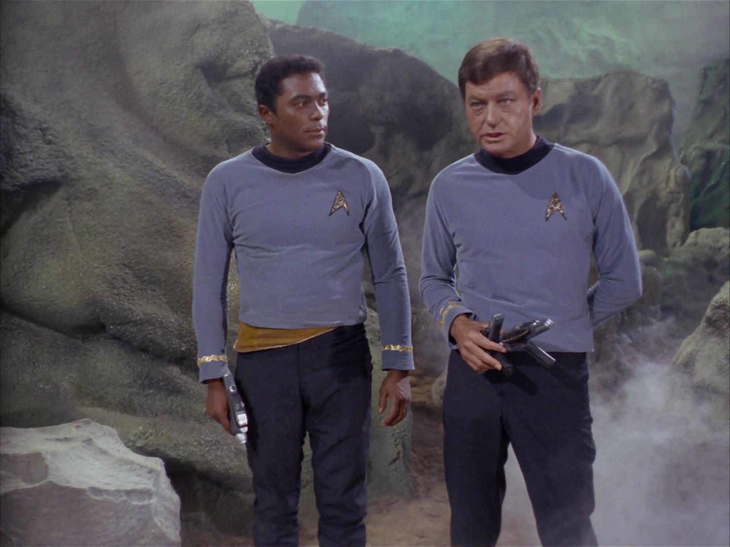ariane179254_StarTrek_1x16_TheGalileoSeven_1908.jpg