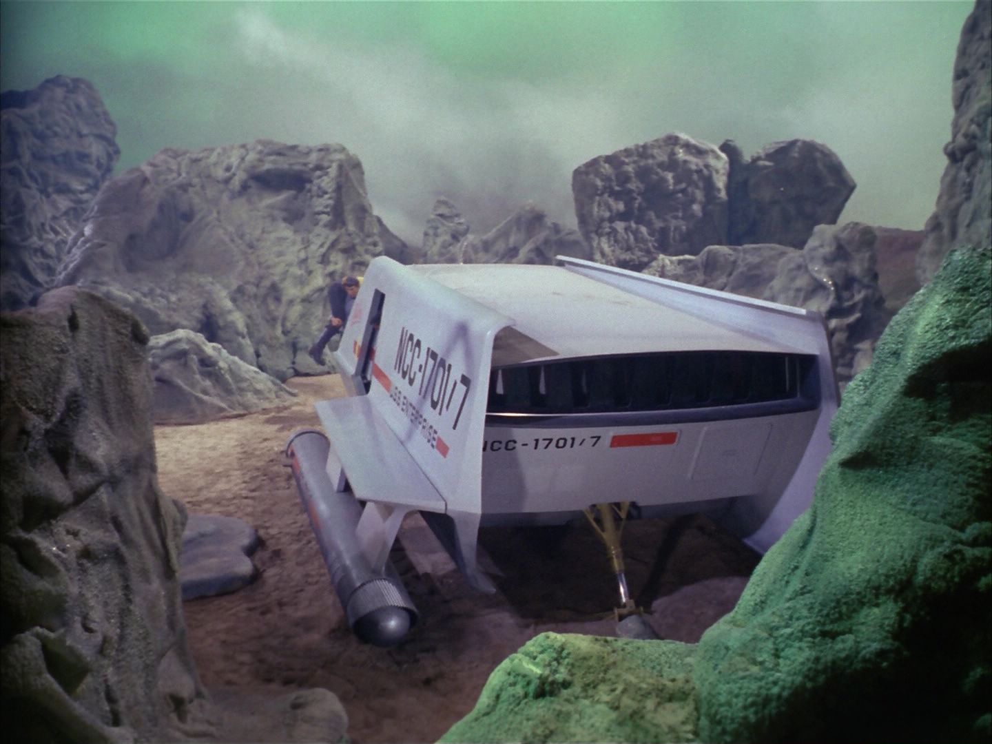 ariane179254_StarTrek_1x16_TheGalileoSeven_2007.jpg