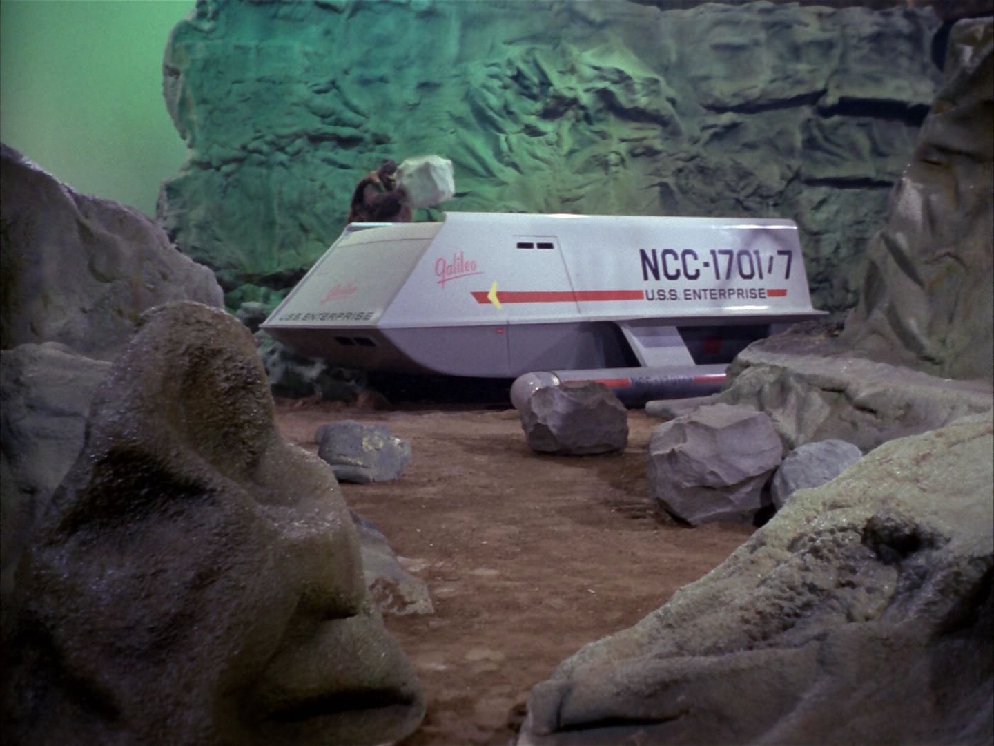 ariane179254_StarTrek_1x16_TheGalileoSeven_2104.jpg