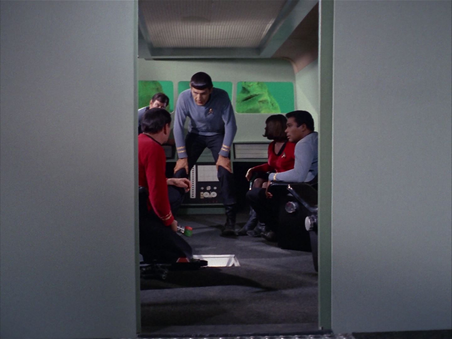 ariane179254_StarTrek_1x16_TheGalileoSeven_2276.jpg