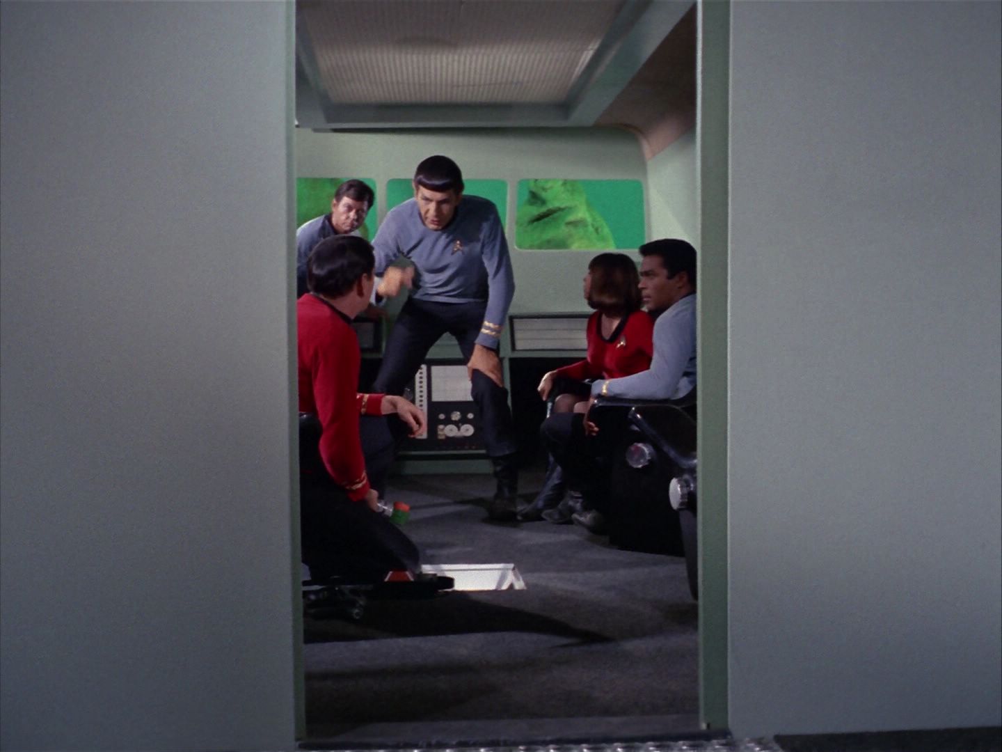ariane179254_StarTrek_1x16_TheGalileoSeven_2280.jpg