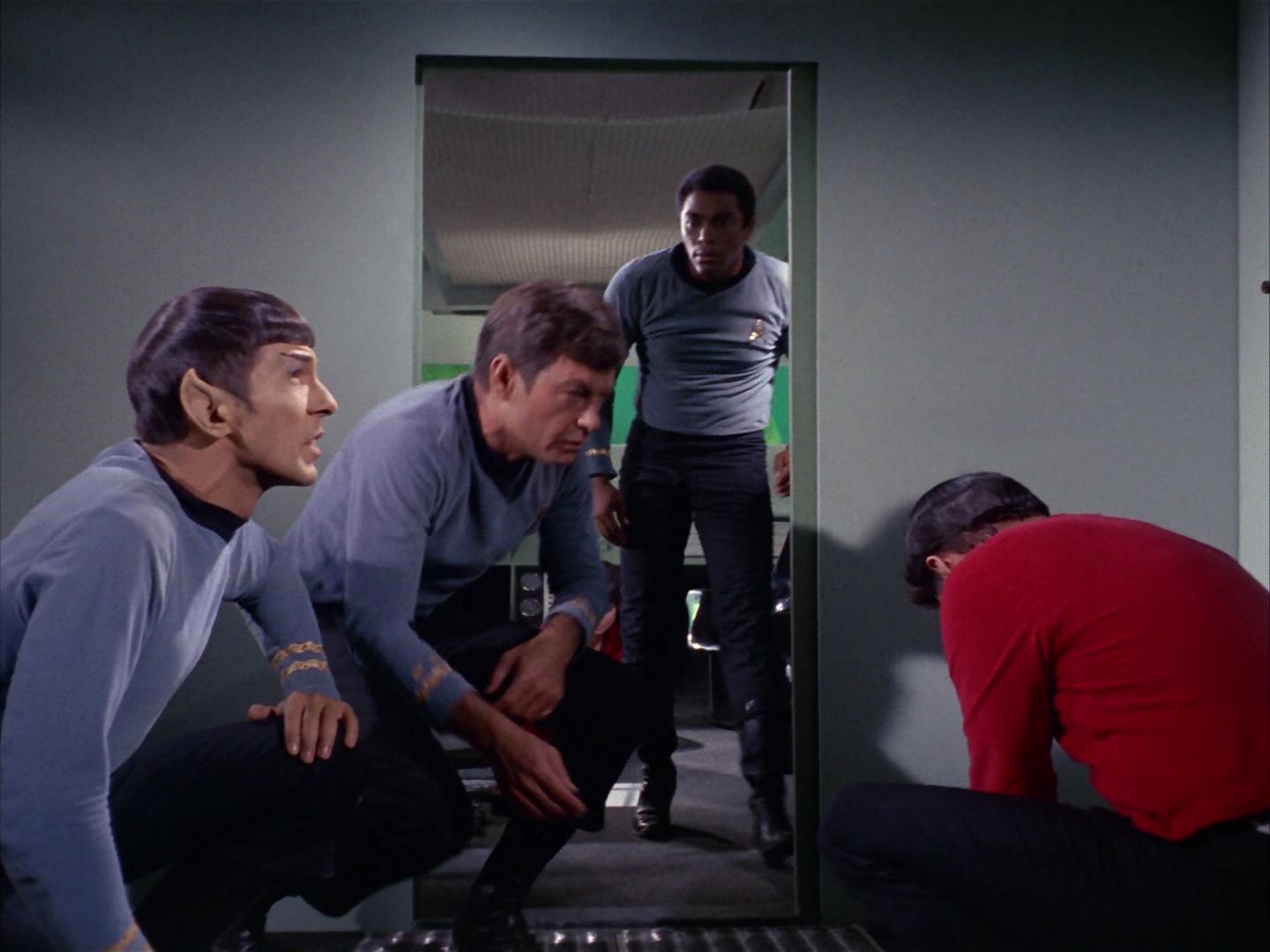 ariane179254_StarTrek_1x16_TheGalileoSeven_2327.jpg