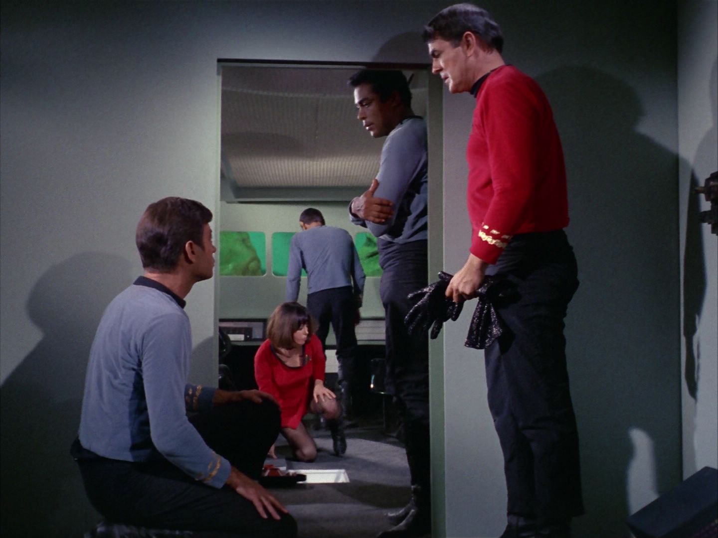 ariane179254_StarTrek_1x16_TheGalileoSeven_2377.jpg