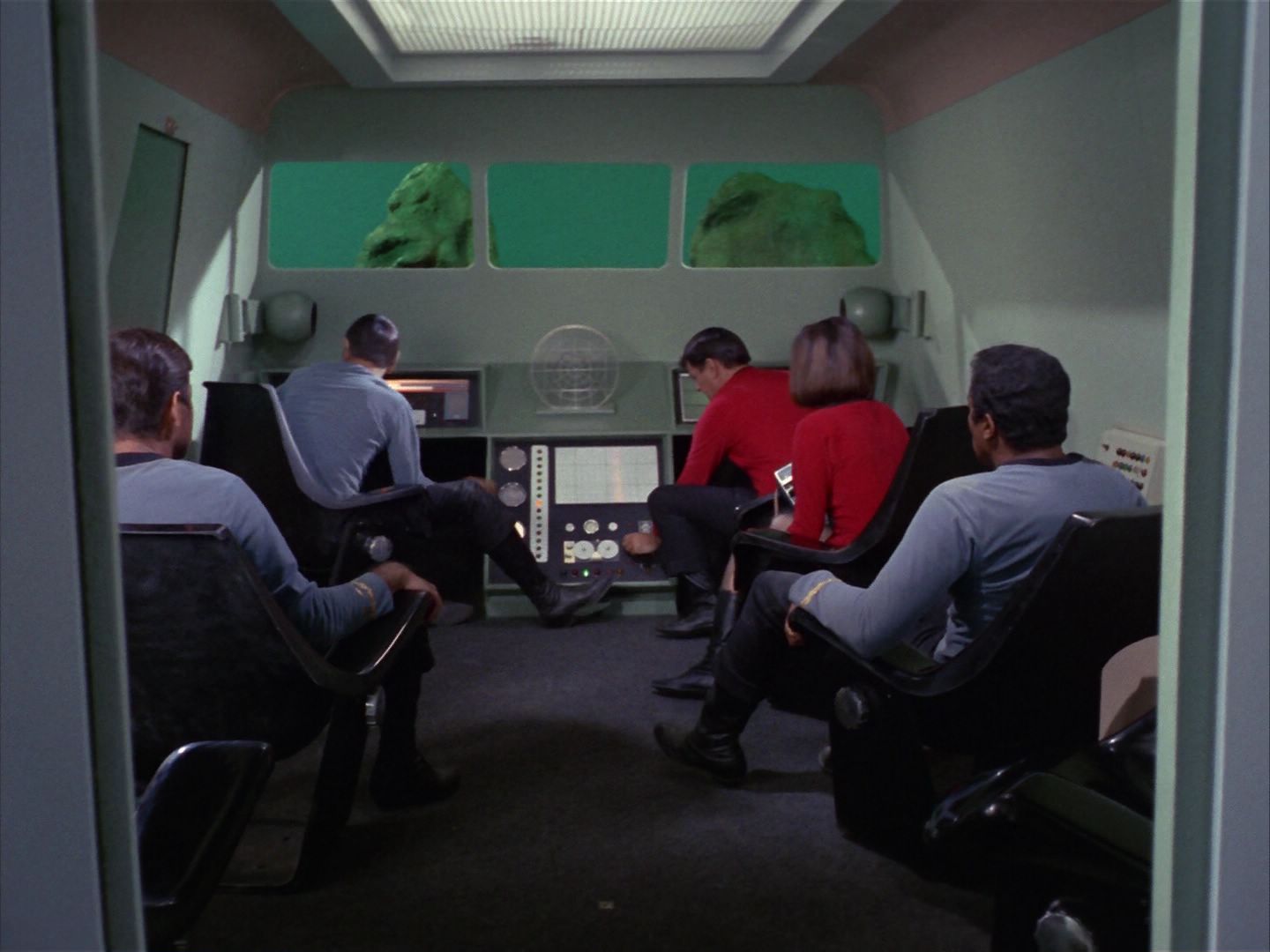 ariane179254_StarTrek_1x16_TheGalileoSeven_2712.jpg
