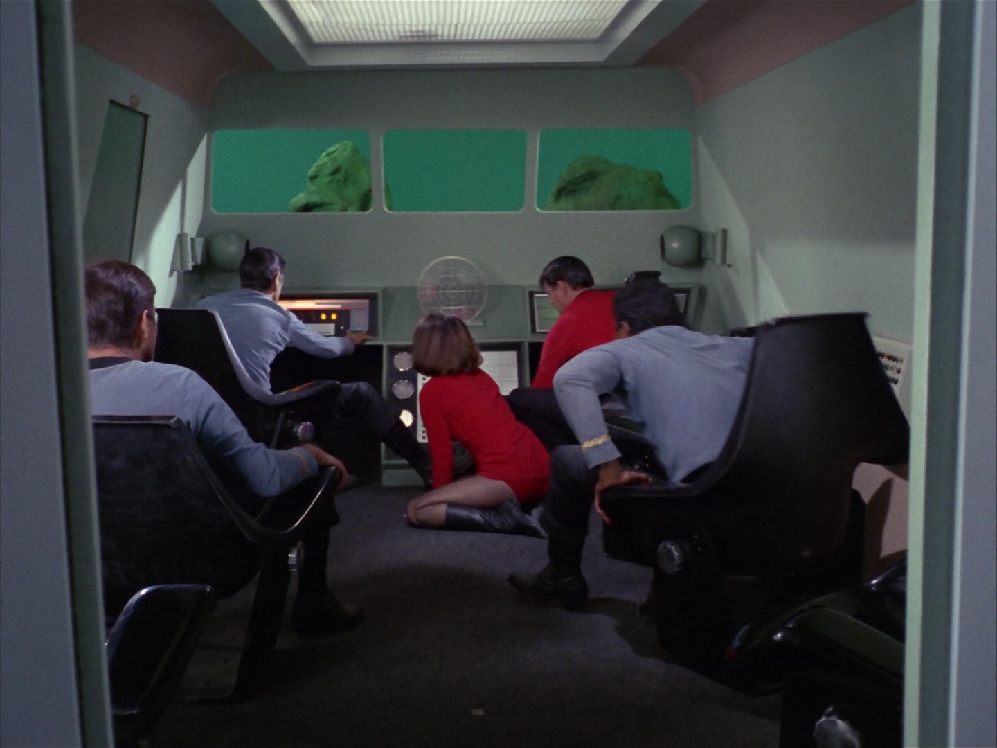 ariane179254_StarTrek_1x16_TheGalileoSeven_2716.jpg