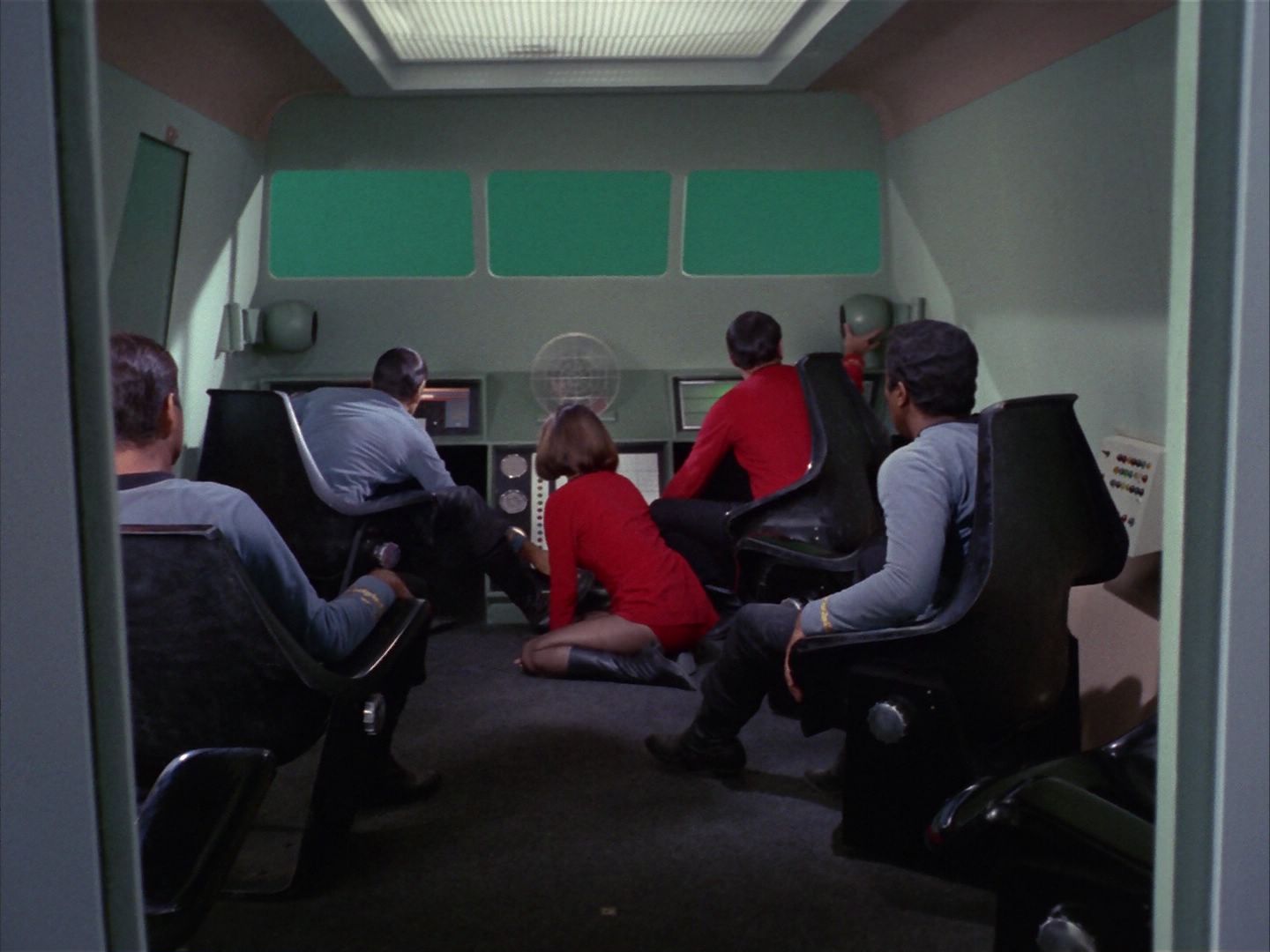 ariane179254_StarTrek_1x16_TheGalileoSeven_2729.jpg