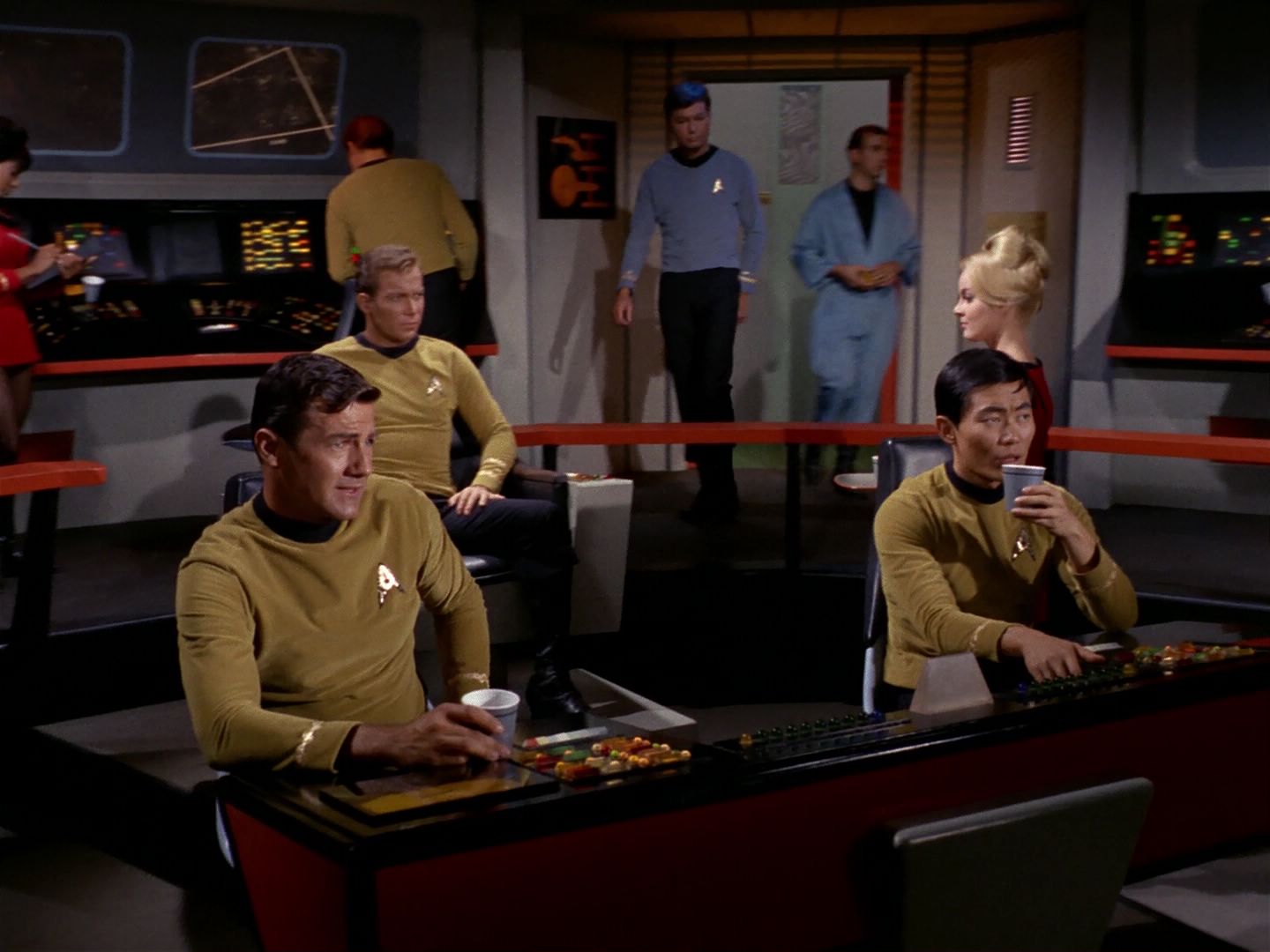 ariane179254_StarTrek_1x17_TheSquireOfGothos_0015.jpg