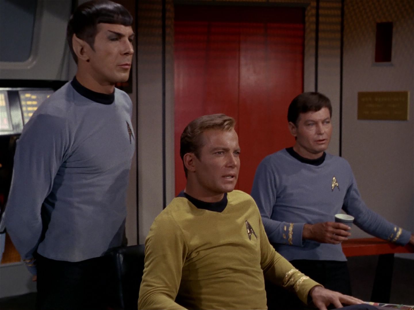 ariane179254_StarTrek_1x17_TheSquireOfGothos_0032.jpg