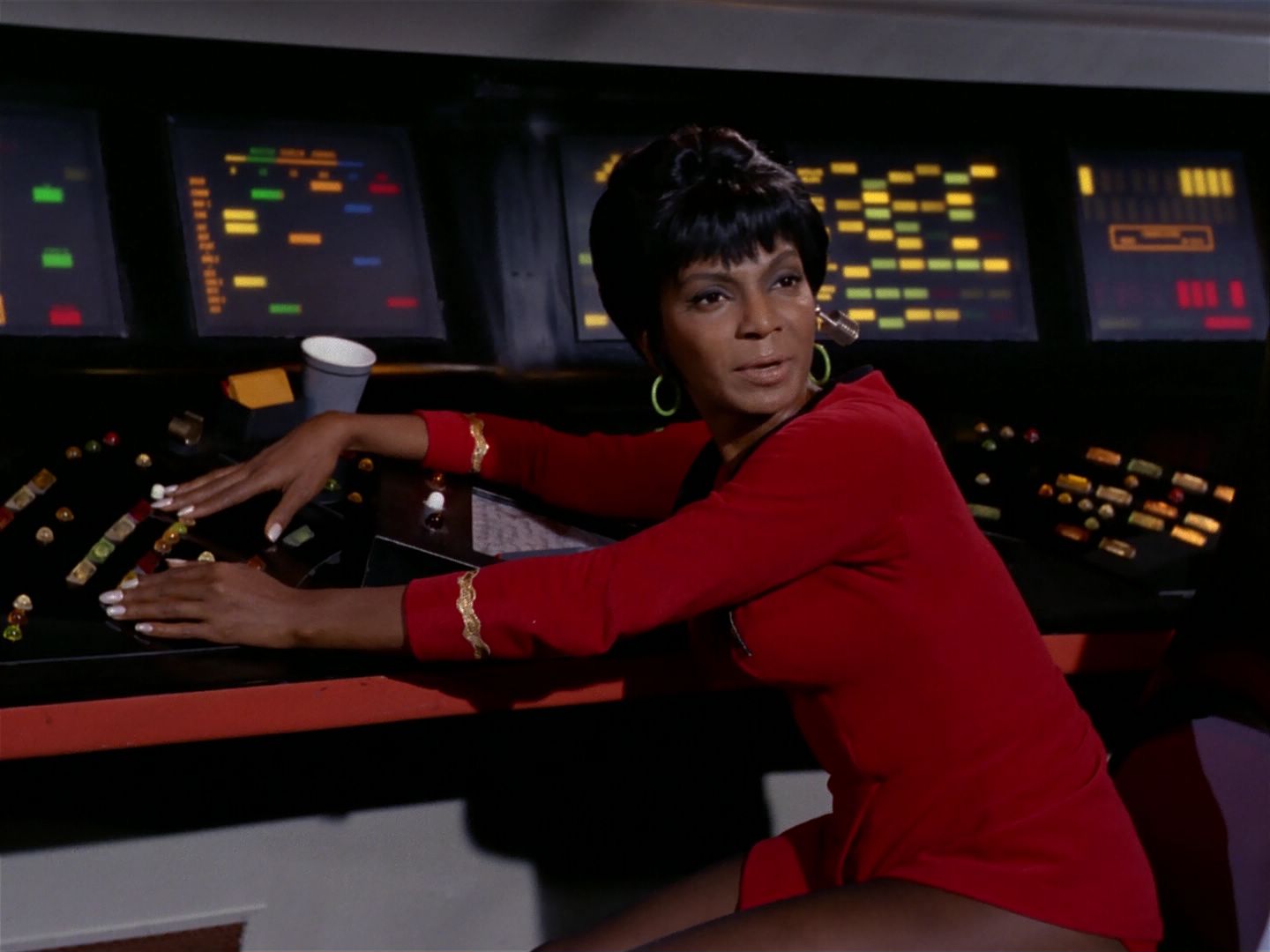 ariane179254_StarTrek_1x17_TheSquireOfGothos_0124.jpg