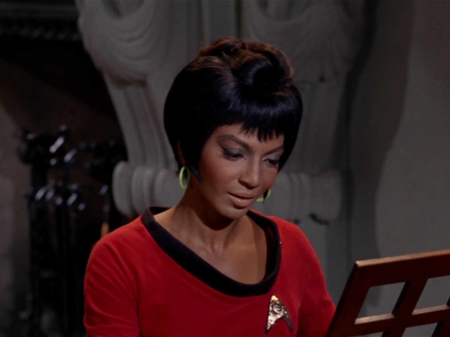 ariane179254_StarTrek_1x17_TheSquireOfGothos_1653.jpg