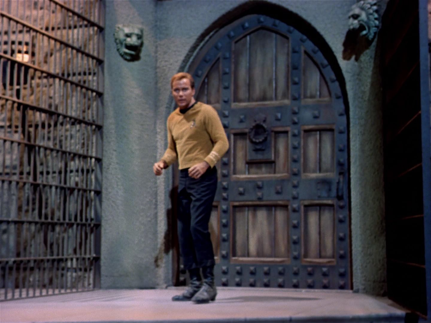 ariane179254_StarTrek_1x17_TheSquireOfGothos_2900.jpg