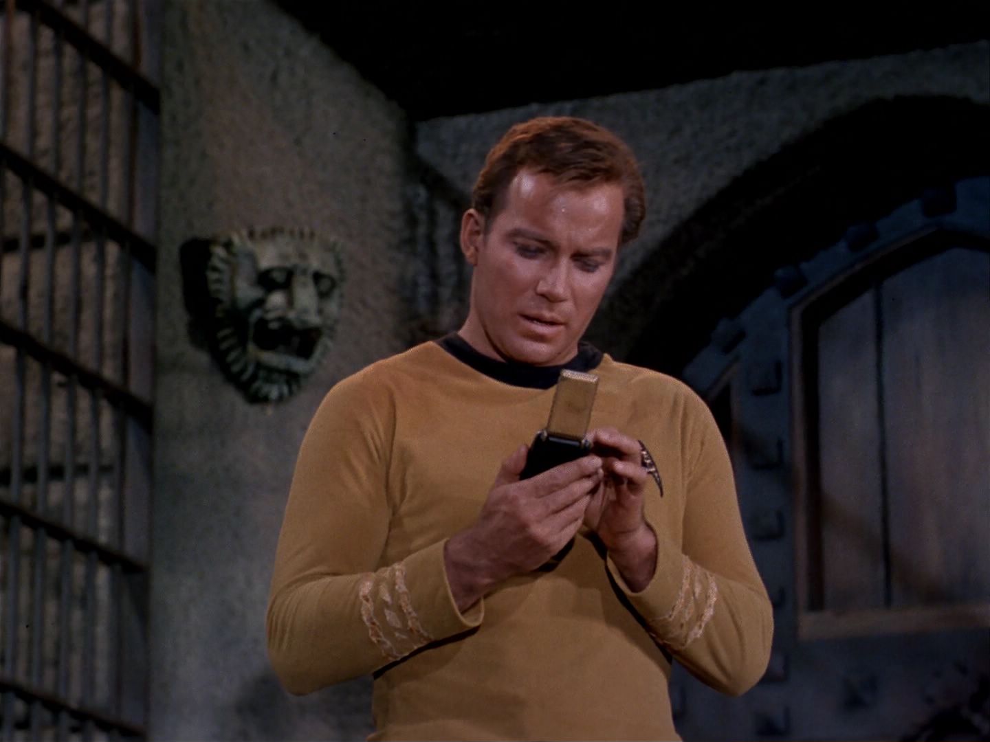 ariane179254_StarTrek_1x17_TheSquireOfGothos_3122.jpg