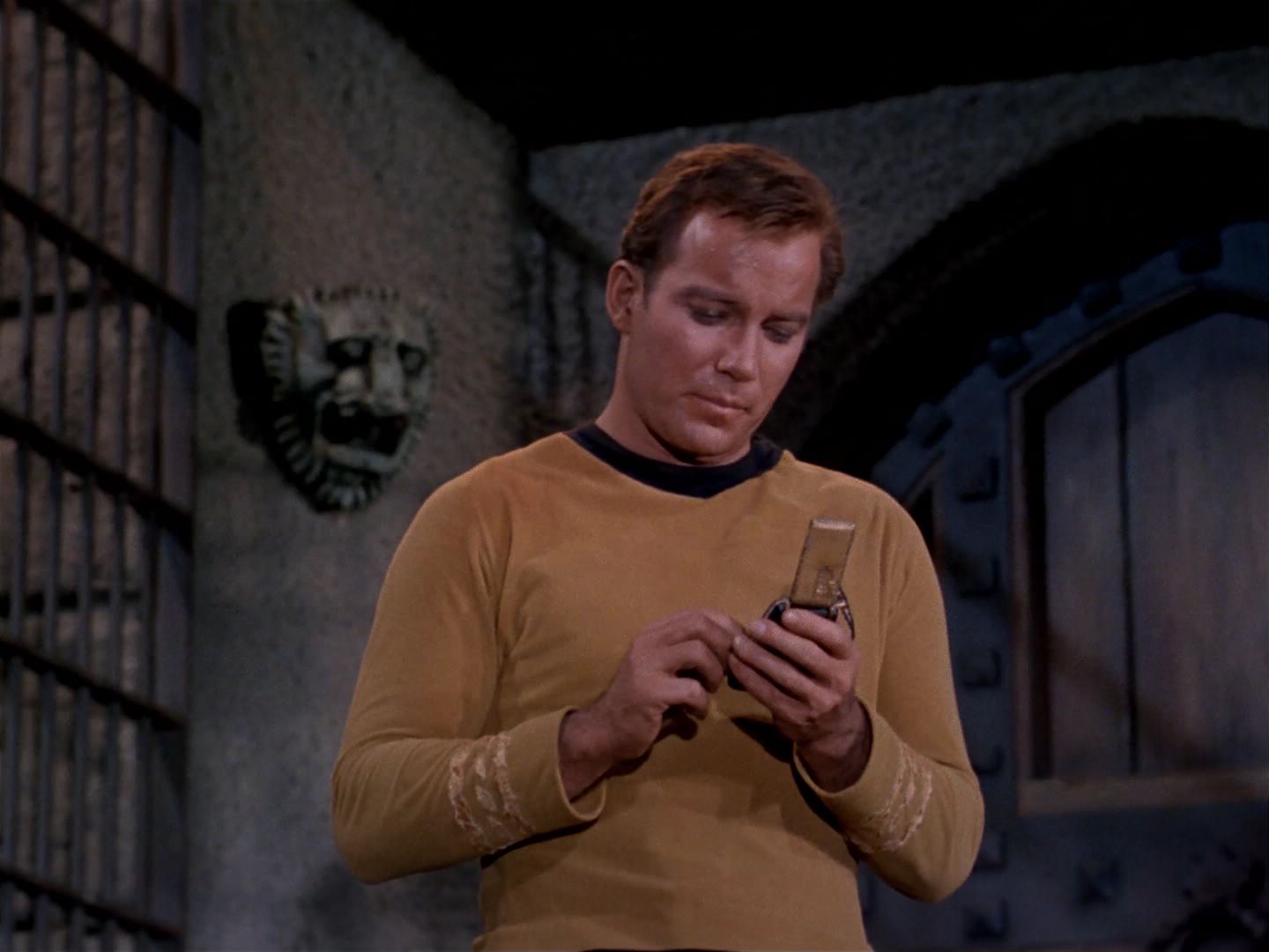 ariane179254_StarTrek_1x17_TheSquireOfGothos_3131.jpg