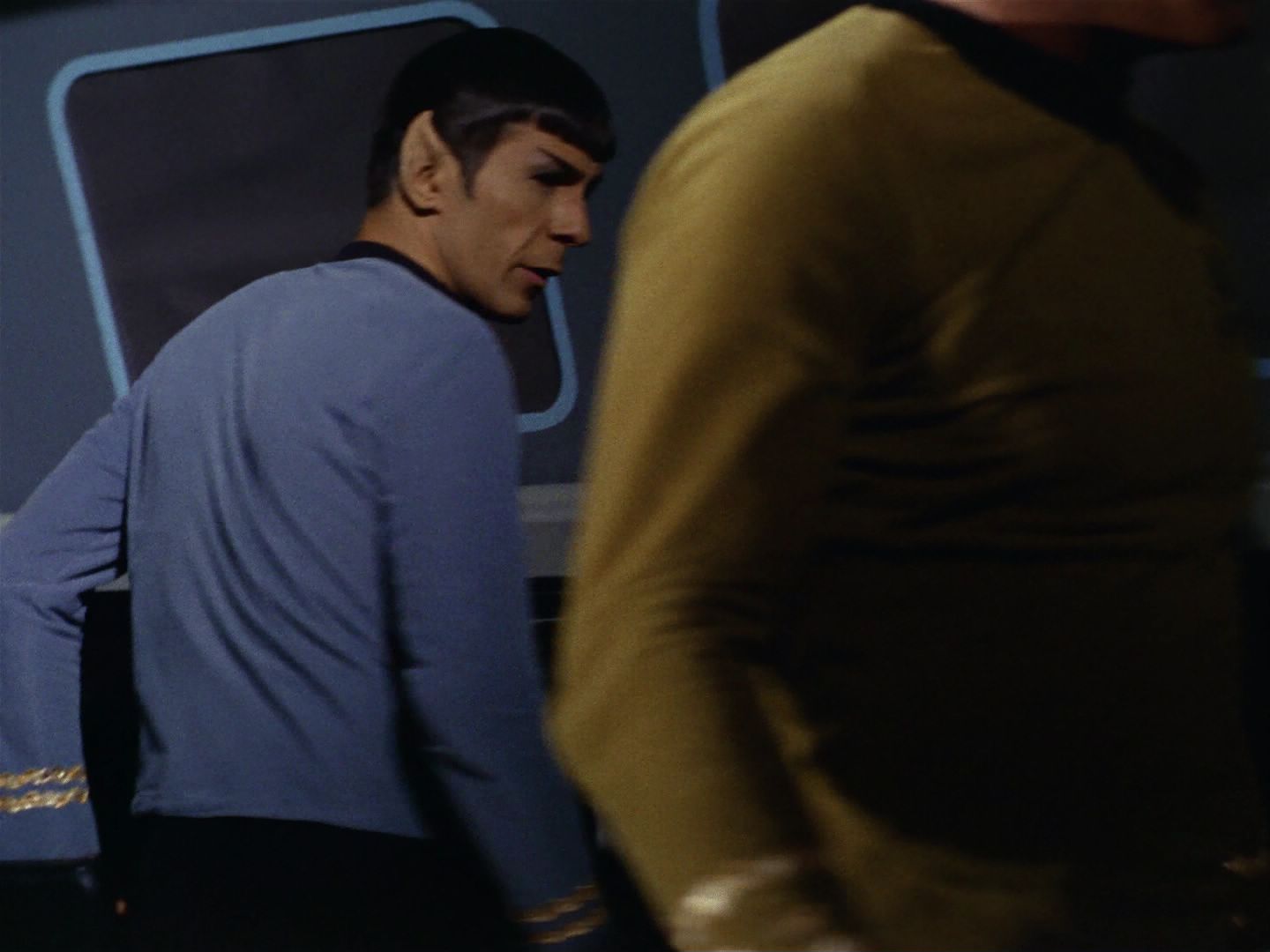 ariane179254_StarTrek_1x19_TomorrowIsYesterday_0192.jpg