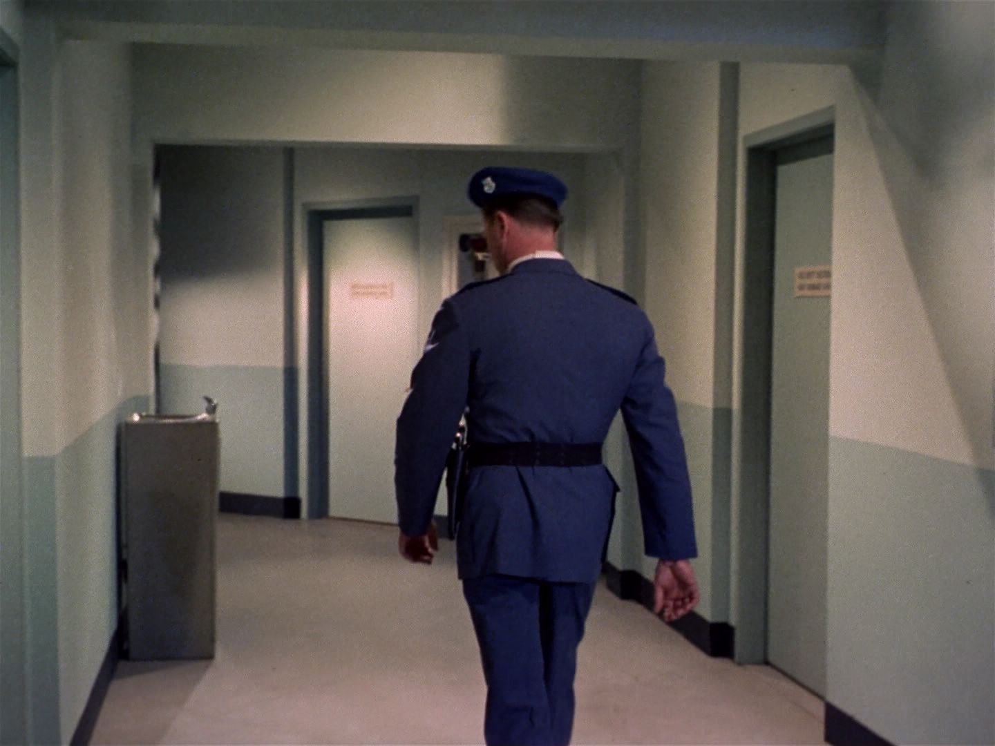 ariane179254_StarTrek_1x19_TomorrowIsYesterday_1509.jpg
