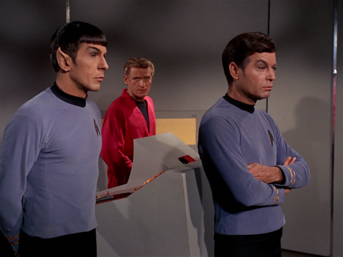 ariane179254_StarTrek_1x19_TomorrowIsYesterday_1764.jpg