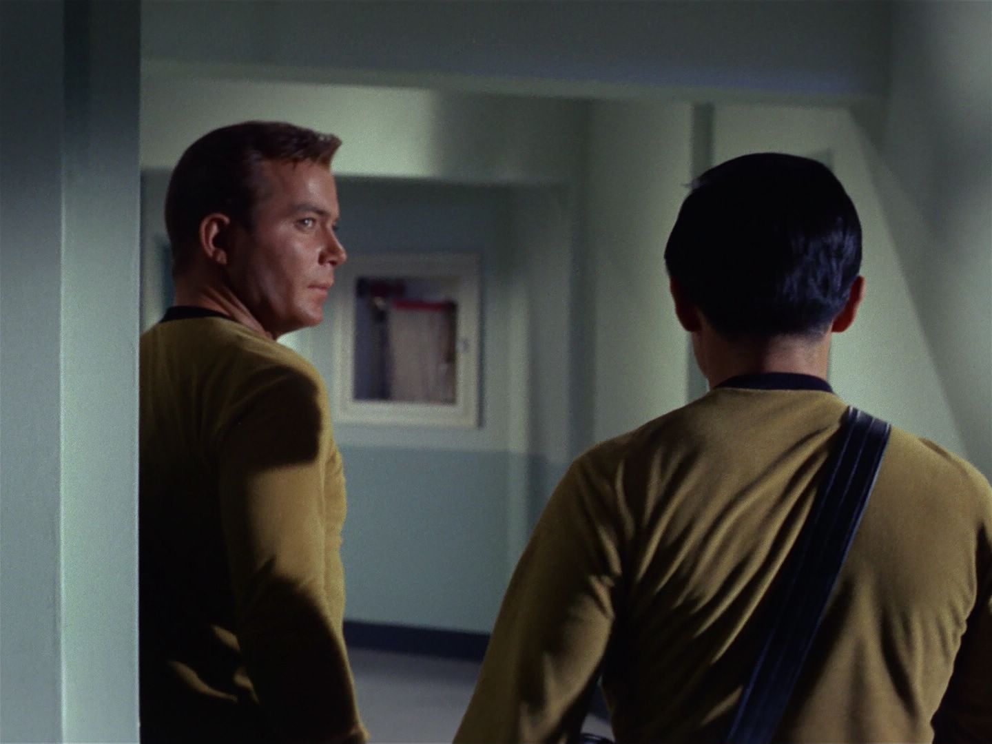 ariane179254_StarTrek_1x19_TomorrowIsYesterday_1951.jpg