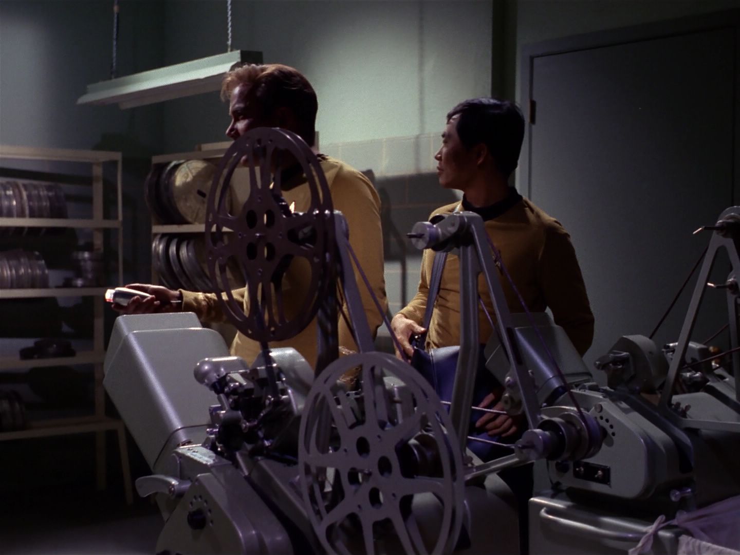 ariane179254_StarTrek_1x19_TomorrowIsYesterday_1973.jpg