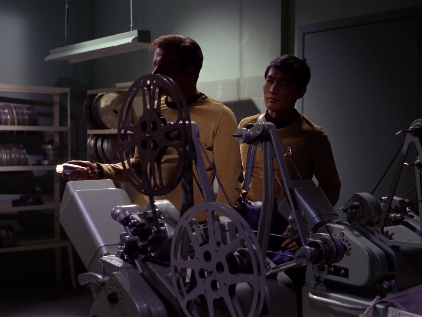 ariane179254_StarTrek_1x19_TomorrowIsYesterday_1977.jpg