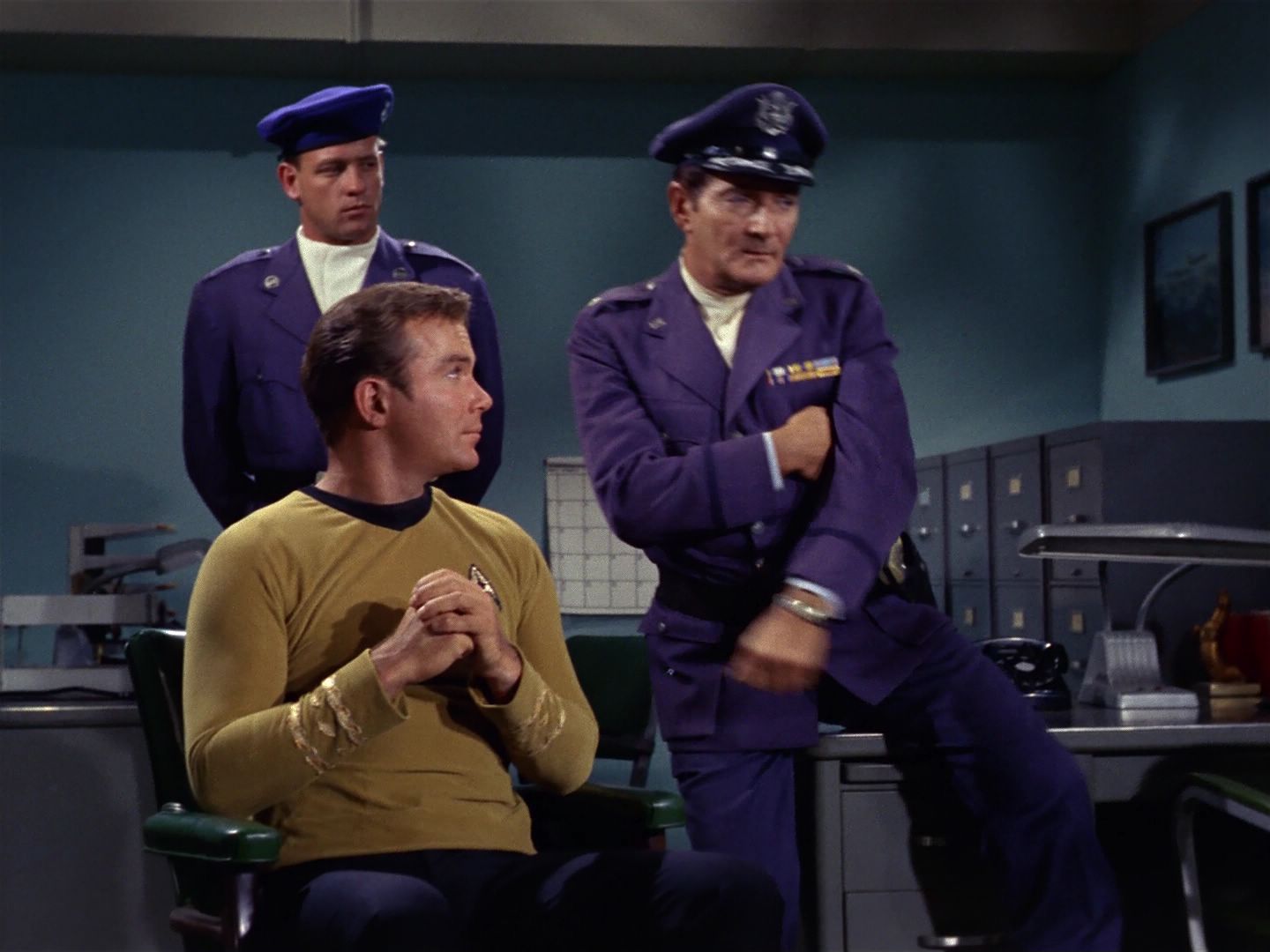 ariane179254_StarTrek_1x19_TomorrowIsYesterday_2234.jpg