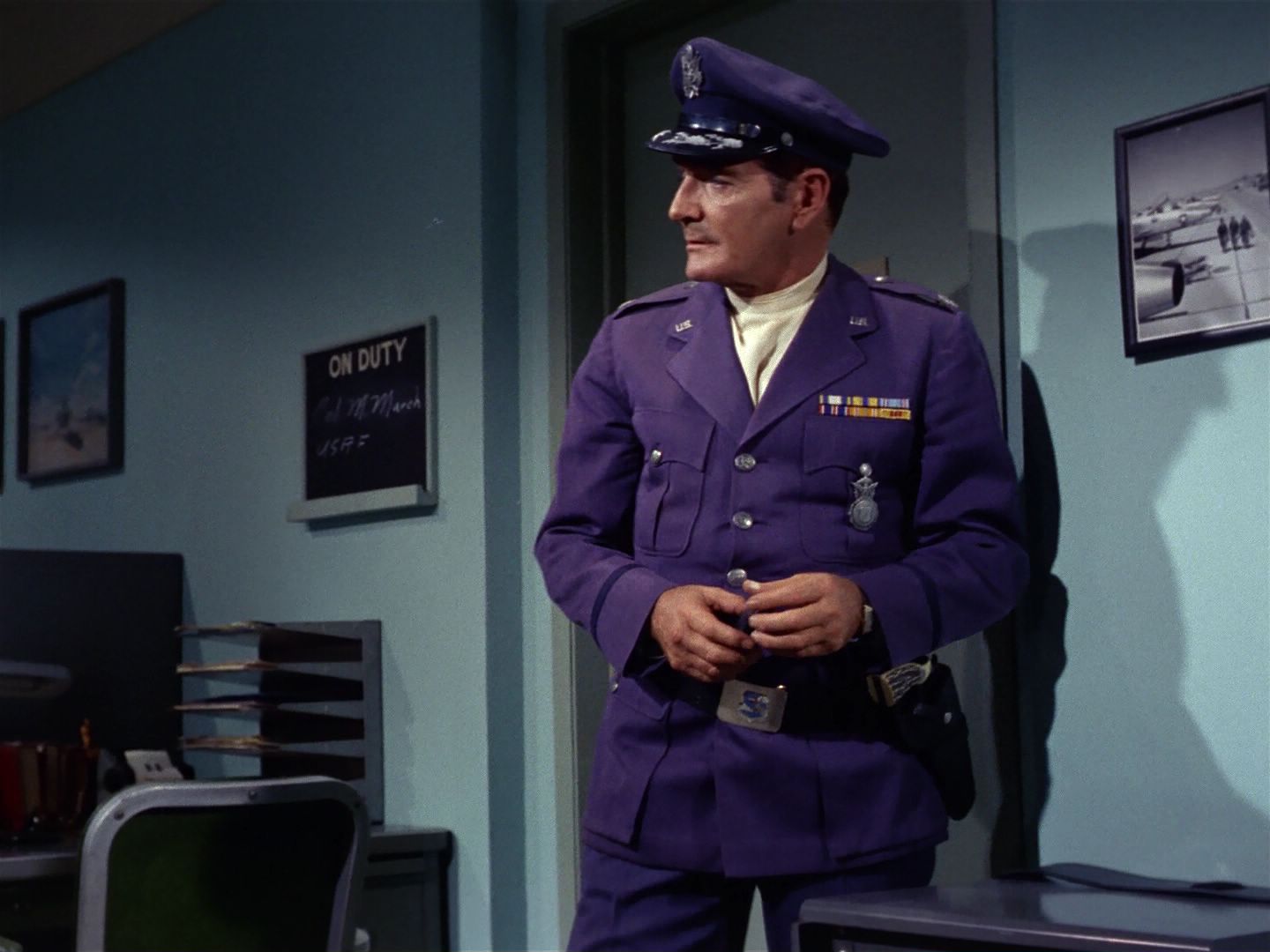 ariane179254_StarTrek_1x19_TomorrowIsYesterday_2248.jpg