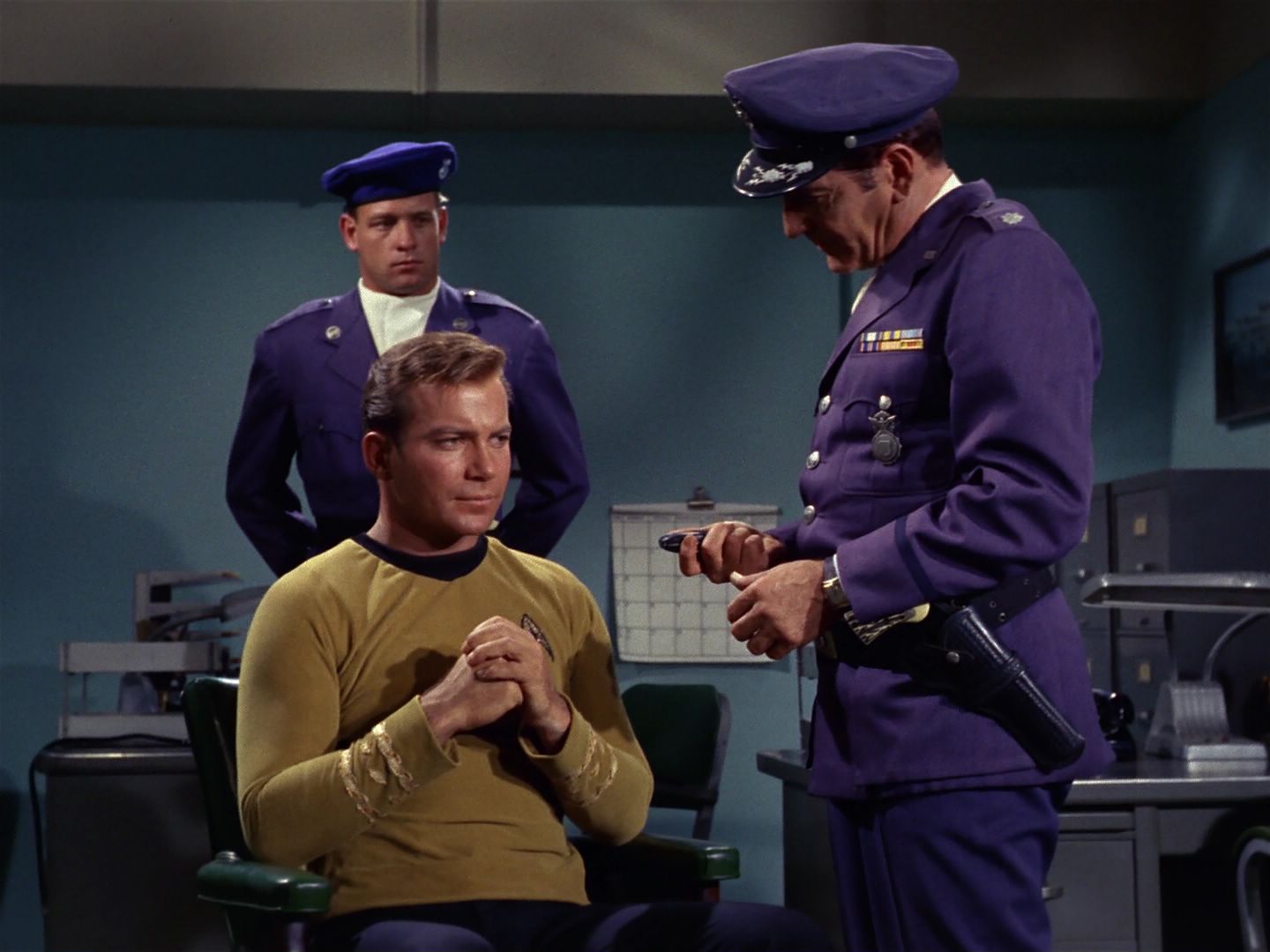 ariane179254_StarTrek_1x19_TomorrowIsYesterday_2262.jpg
