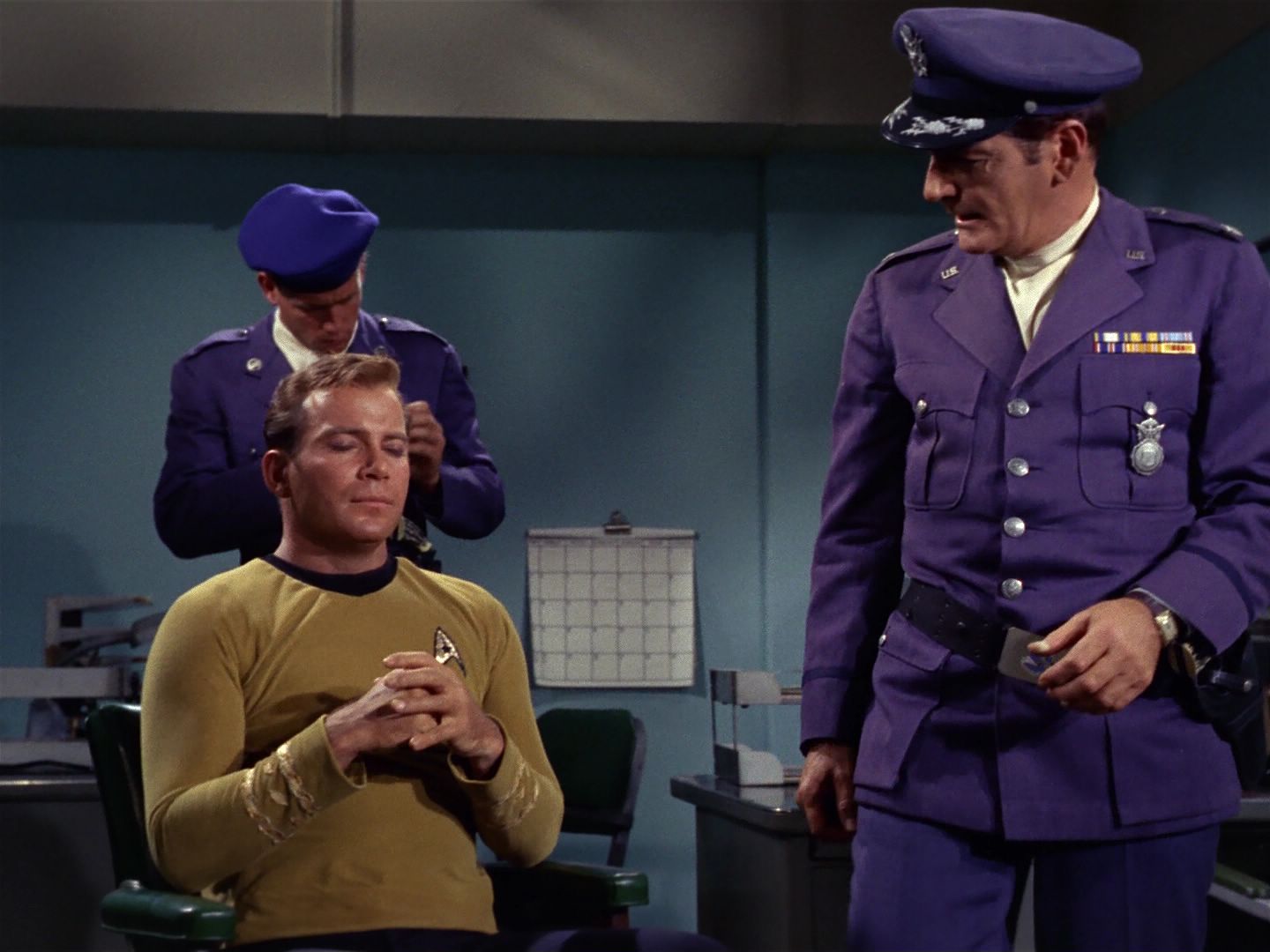 ariane179254_StarTrek_1x19_TomorrowIsYesterday_2274.jpg