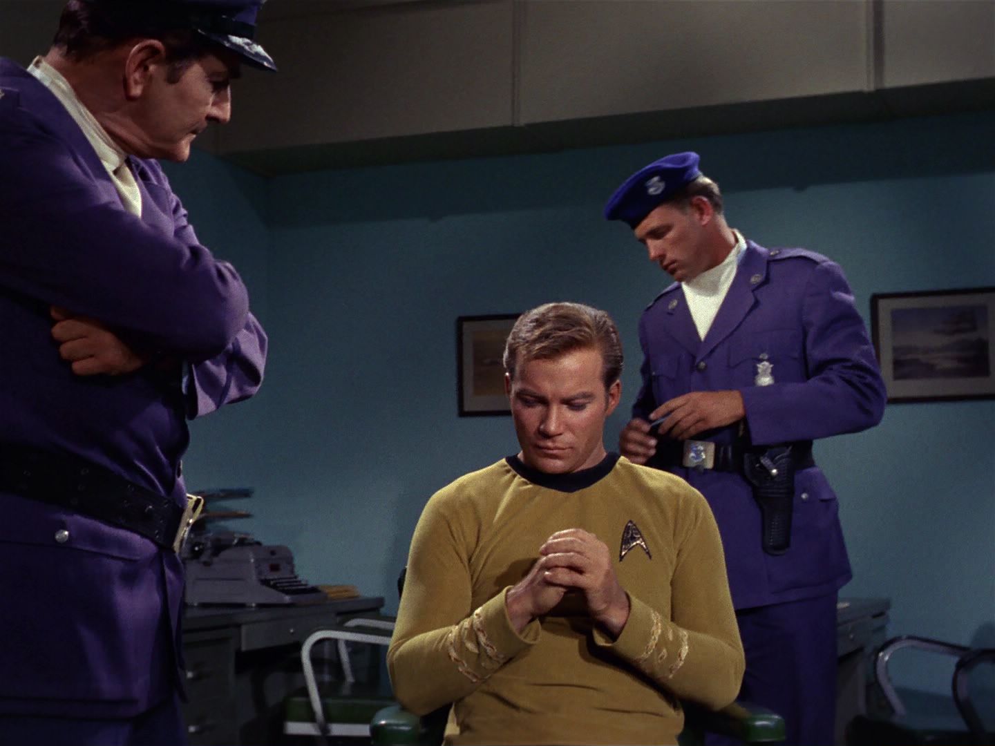 ariane179254_StarTrek_1x19_TomorrowIsYesterday_2280.jpg