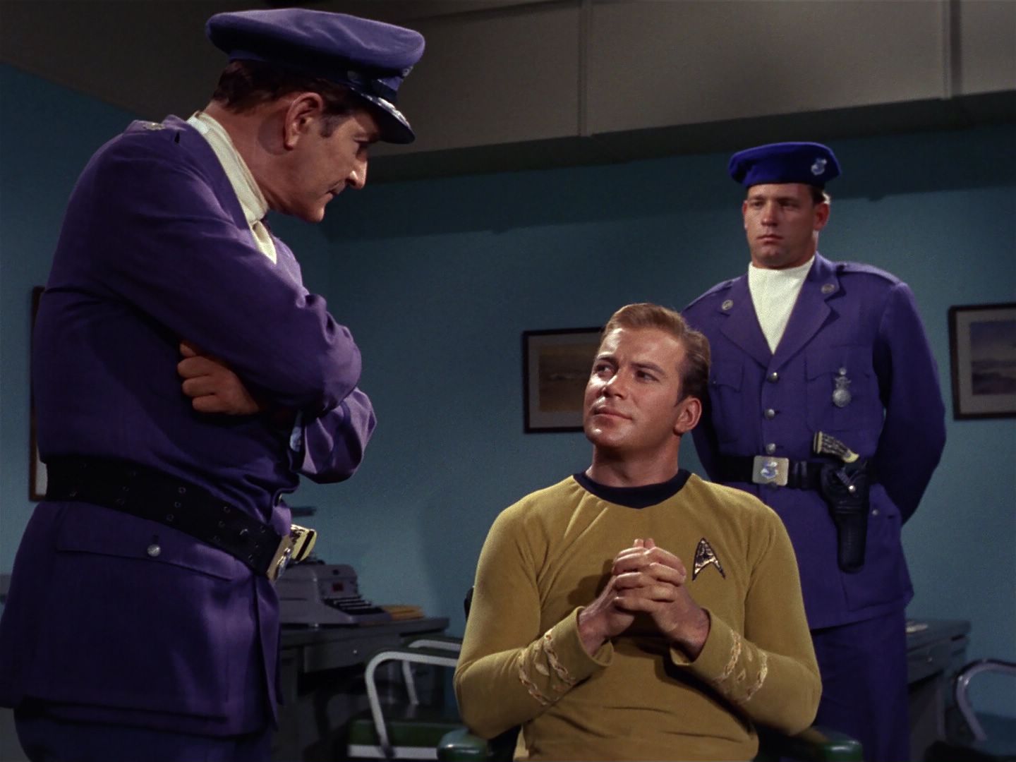 ariane179254_StarTrek_1x19_TomorrowIsYesterday_2298.jpg