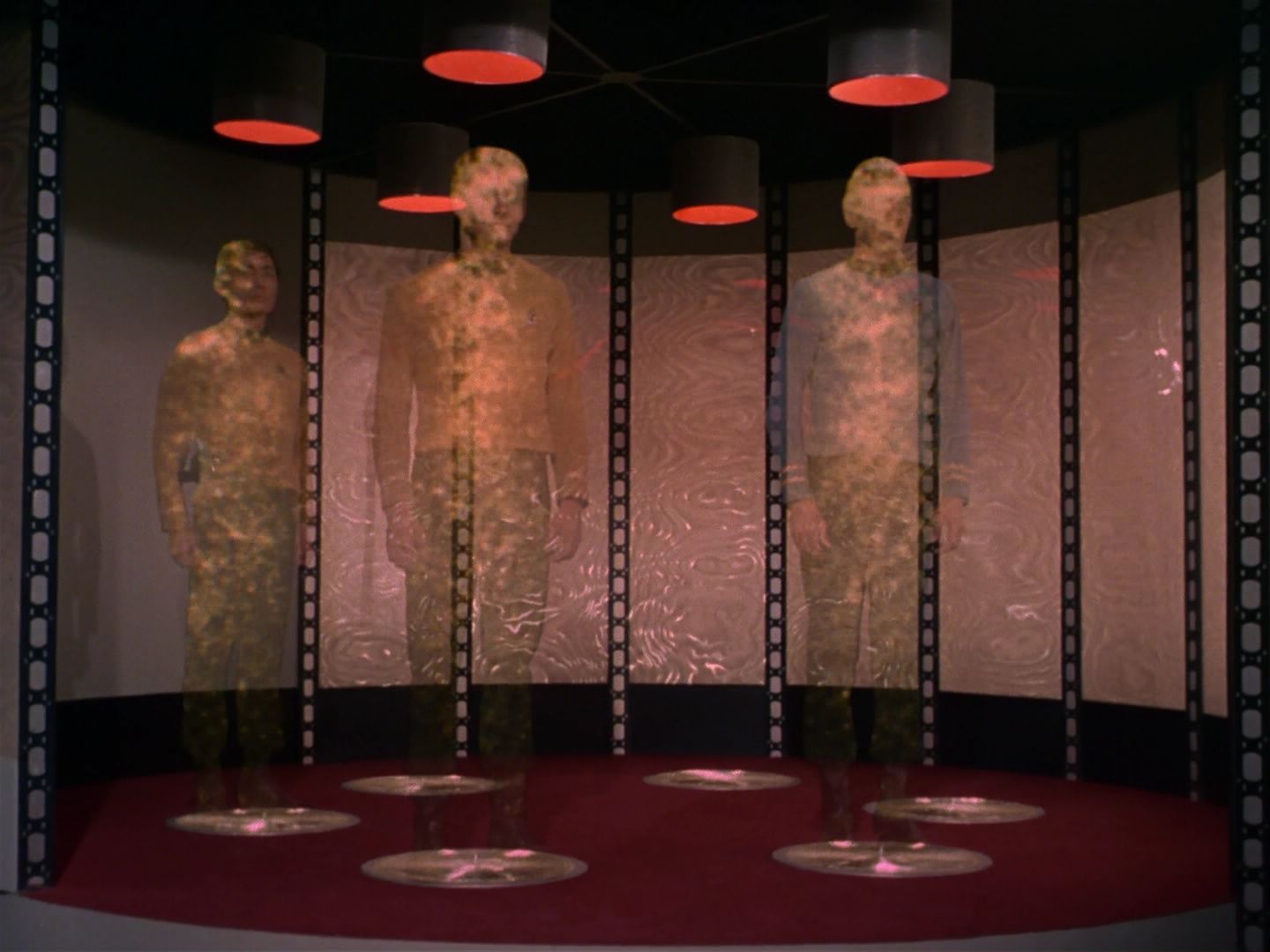 ariane179254_StarTrek_1x19_TomorrowIsYesterday_2449.jpg
