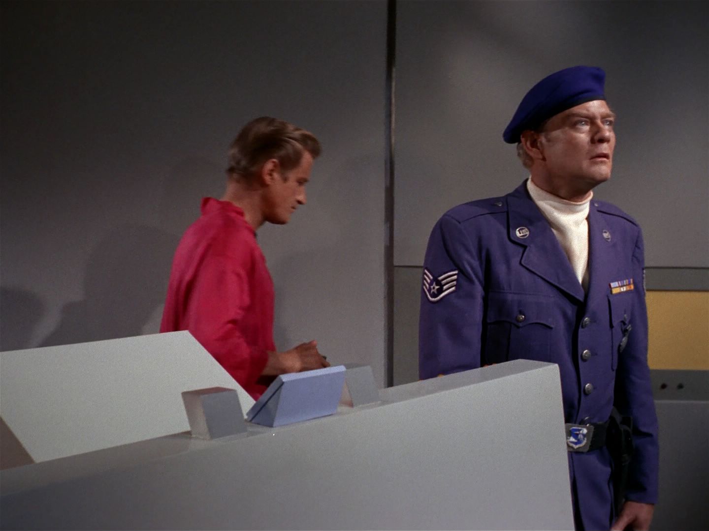 ariane179254_StarTrek_1x19_TomorrowIsYesterday_2460.jpg
