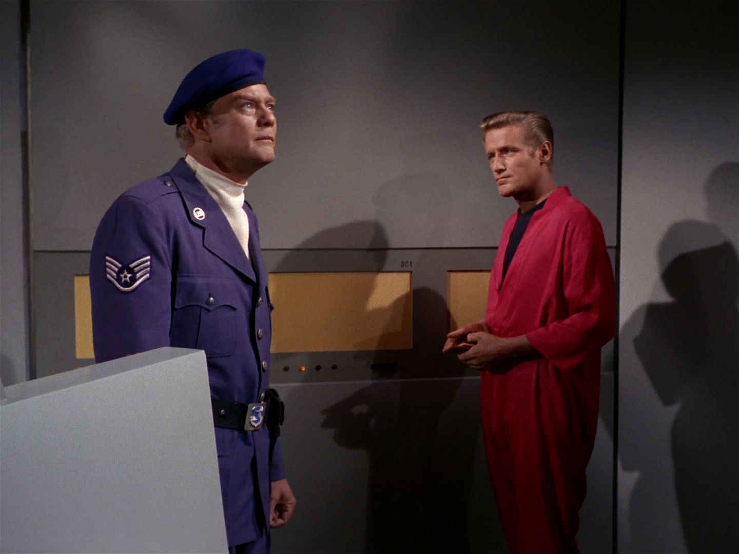 ariane179254_StarTrek_1x19_TomorrowIsYesterday_2472.jpg
