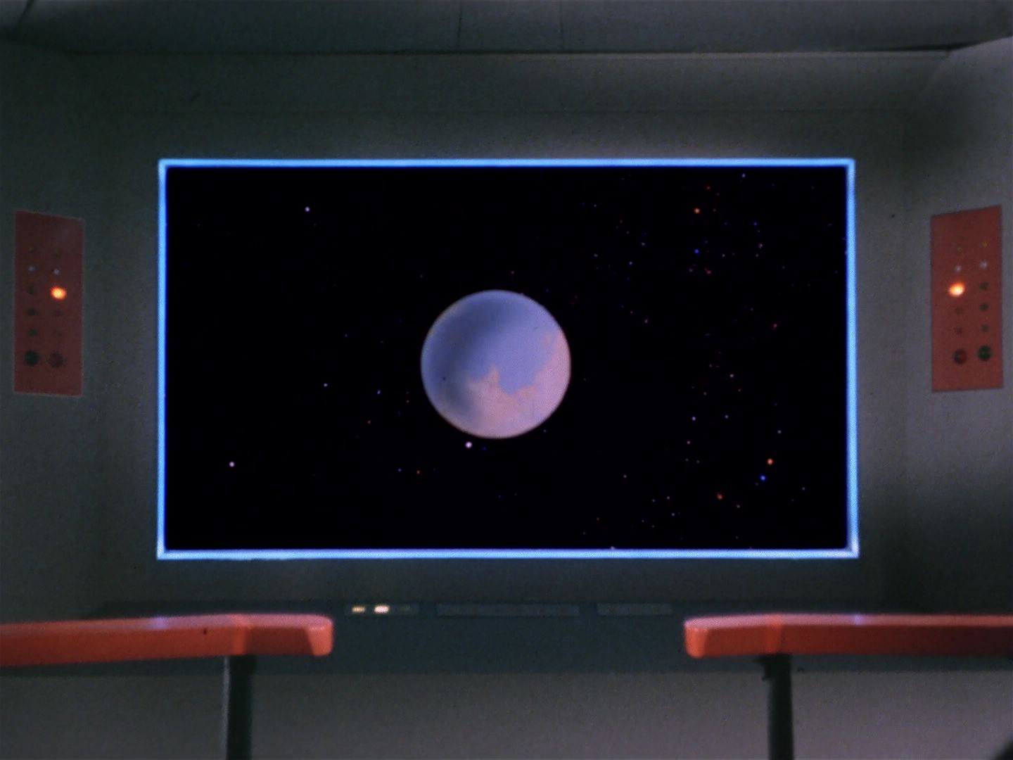 ariane179254_StarTrek_1x19_TomorrowIsYesterday_2770.jpg