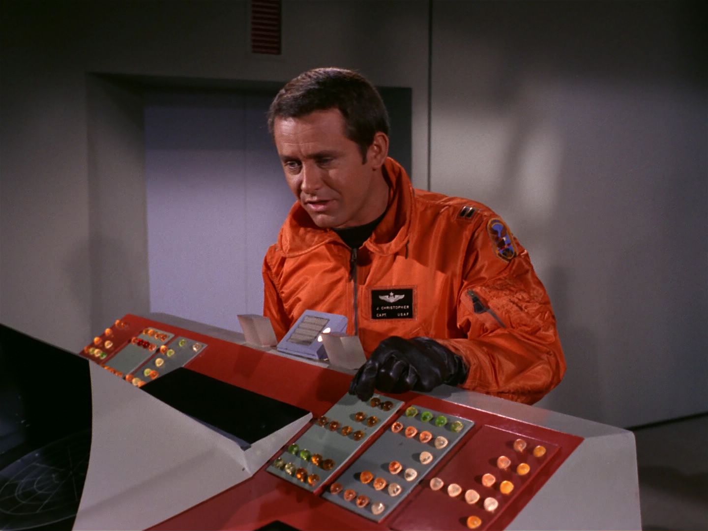 ariane179254_StarTrek_1x19_TomorrowIsYesterday_2970.jpg