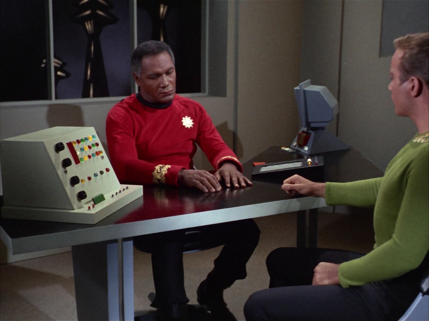 ariane179254_StarTrek_1x20_CourtMartial_0385.jpg