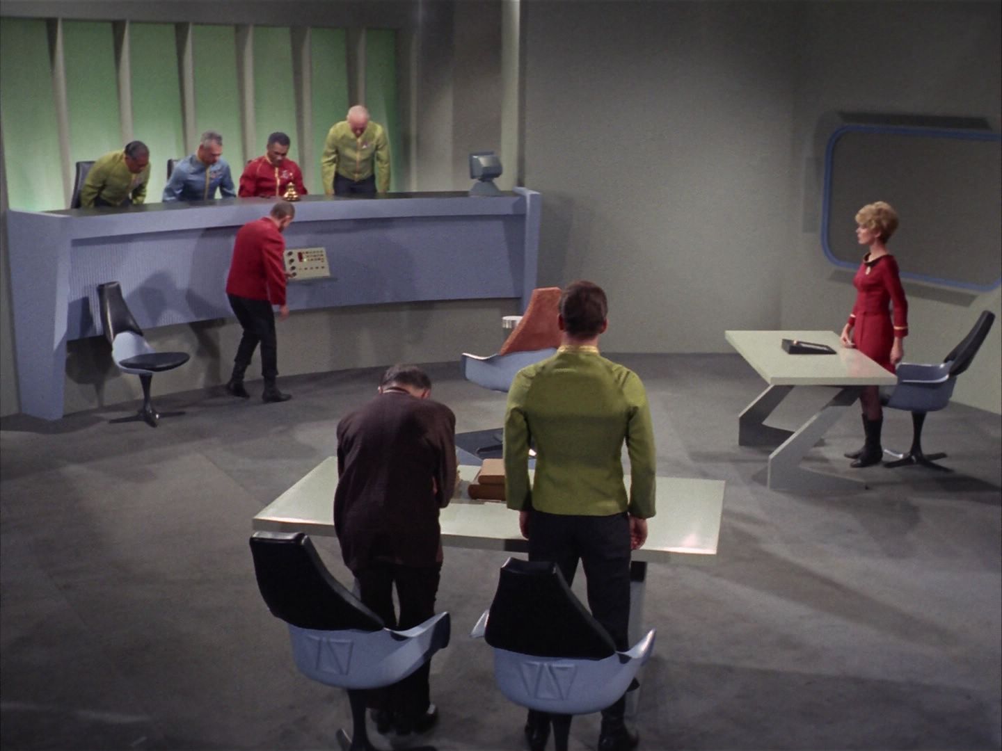 ariane179254_StarTrek_1x20_CourtMartial_1001.jpg