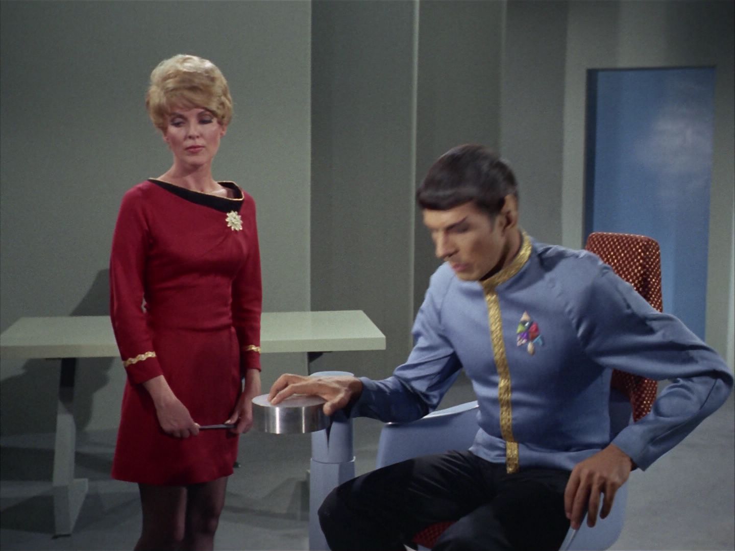 ariane179254_StarTrek_1x20_CourtMartial_1211.jpg
