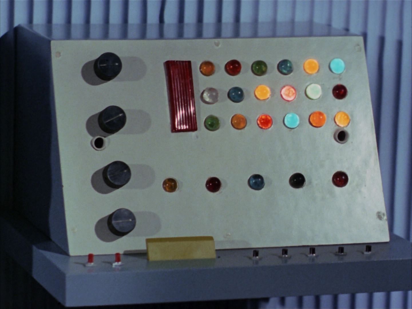 ariane179254_StarTrek_1x20_CourtMartial_1220.jpg