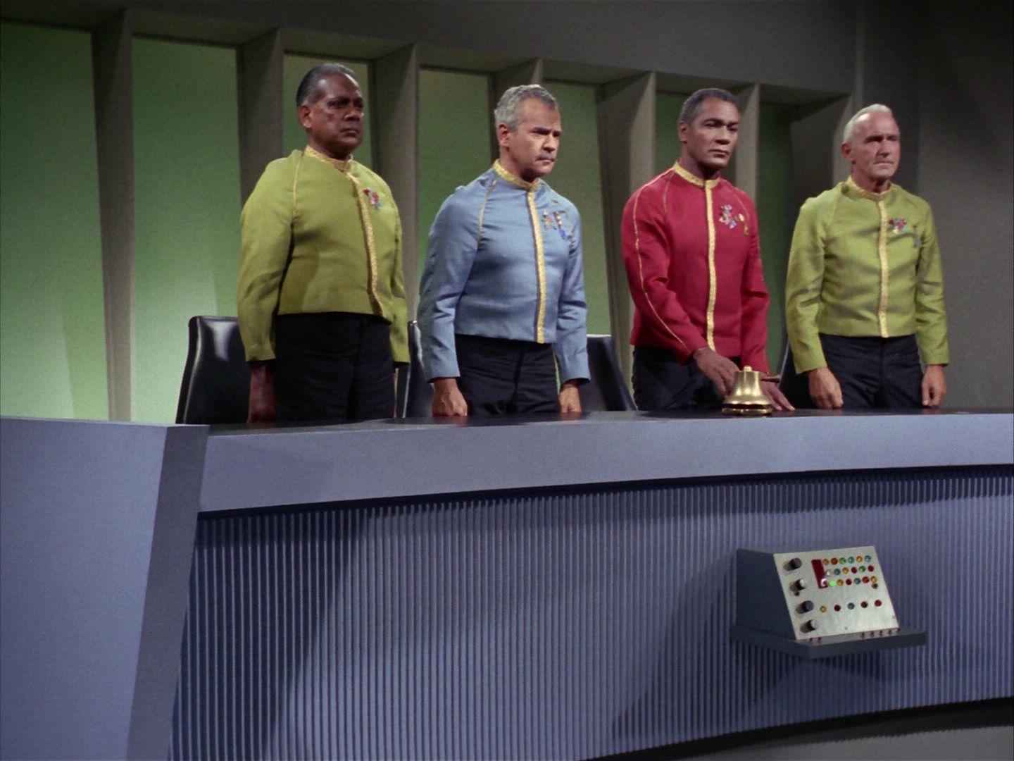 ariane179254_StarTrek_1x20_CourtMartial_2100.jpg