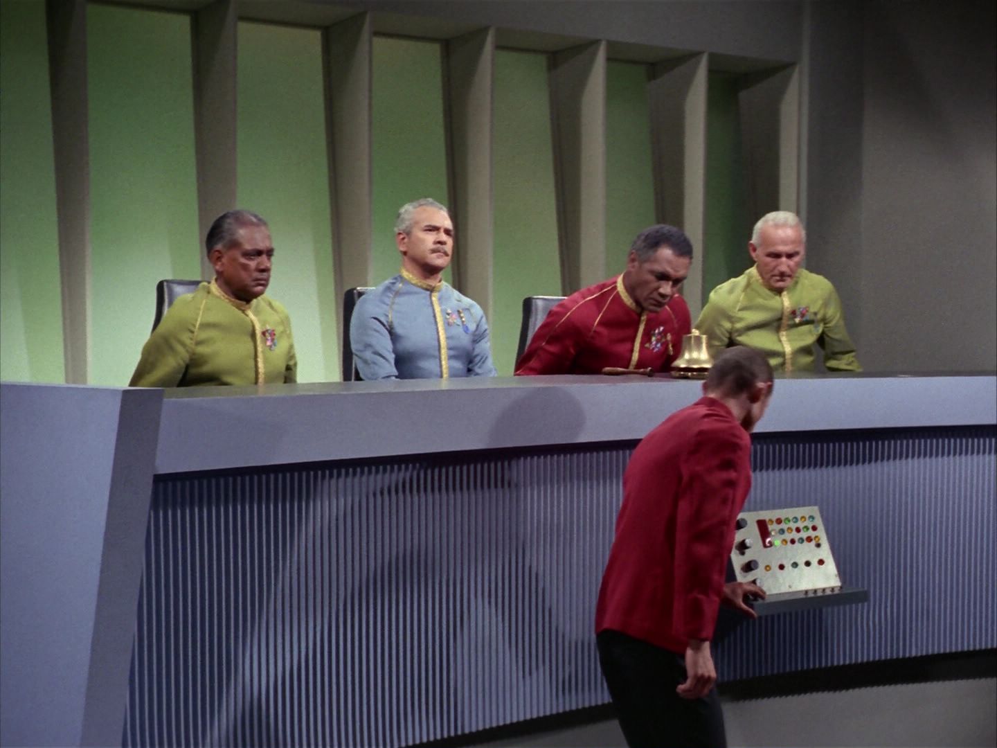 ariane179254_StarTrek_1x20_CourtMartial_2110.jpg