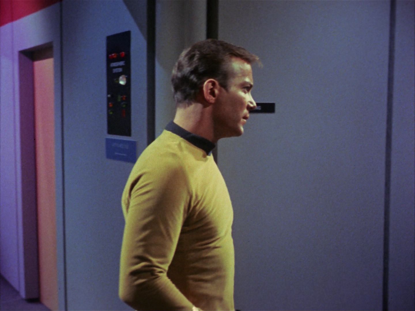 ariane179254_StarTrek_1x20_CourtMartial_2699.jpg