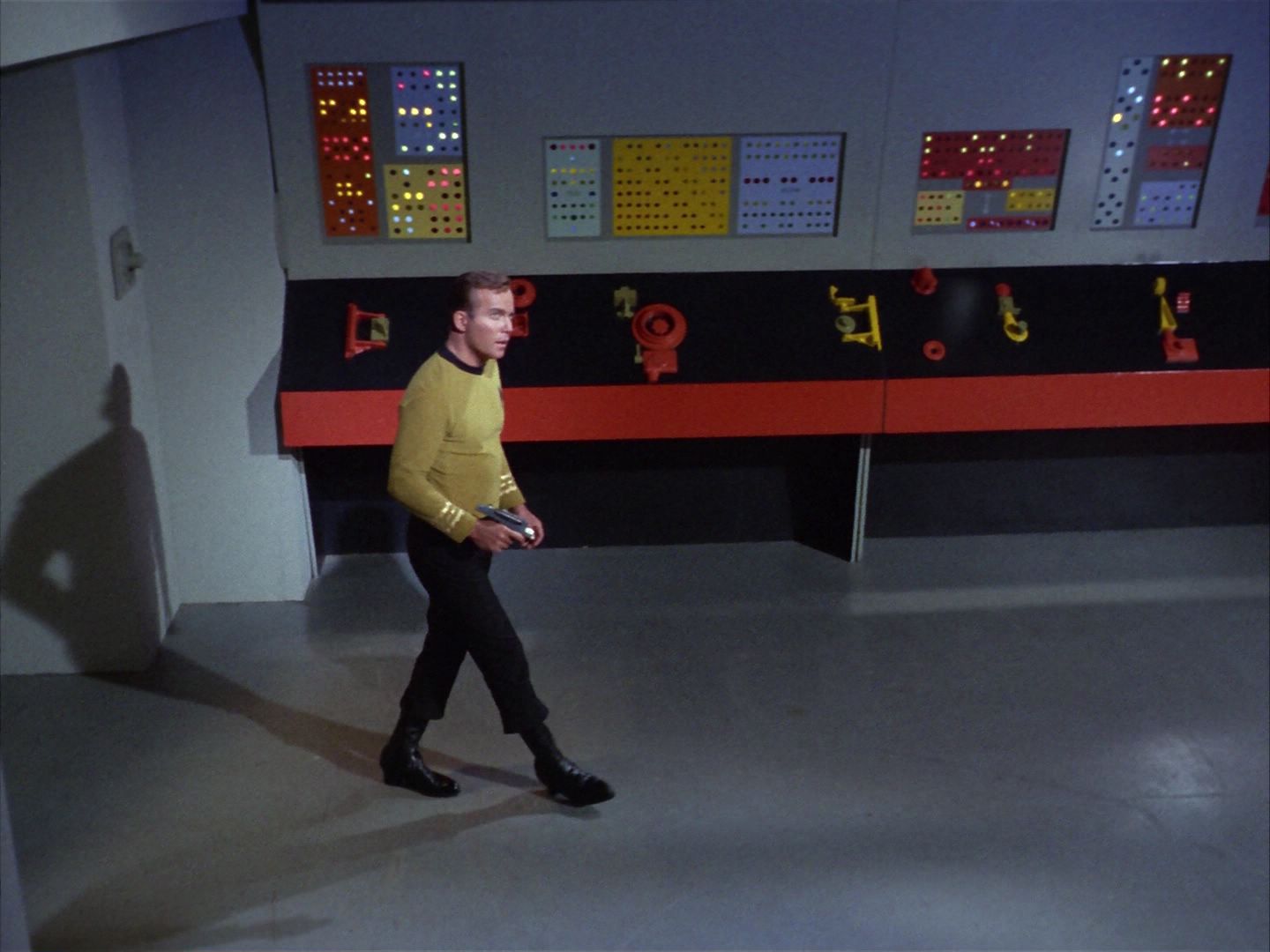 ariane179254_StarTrek_1x20_CourtMartial_2711.jpg