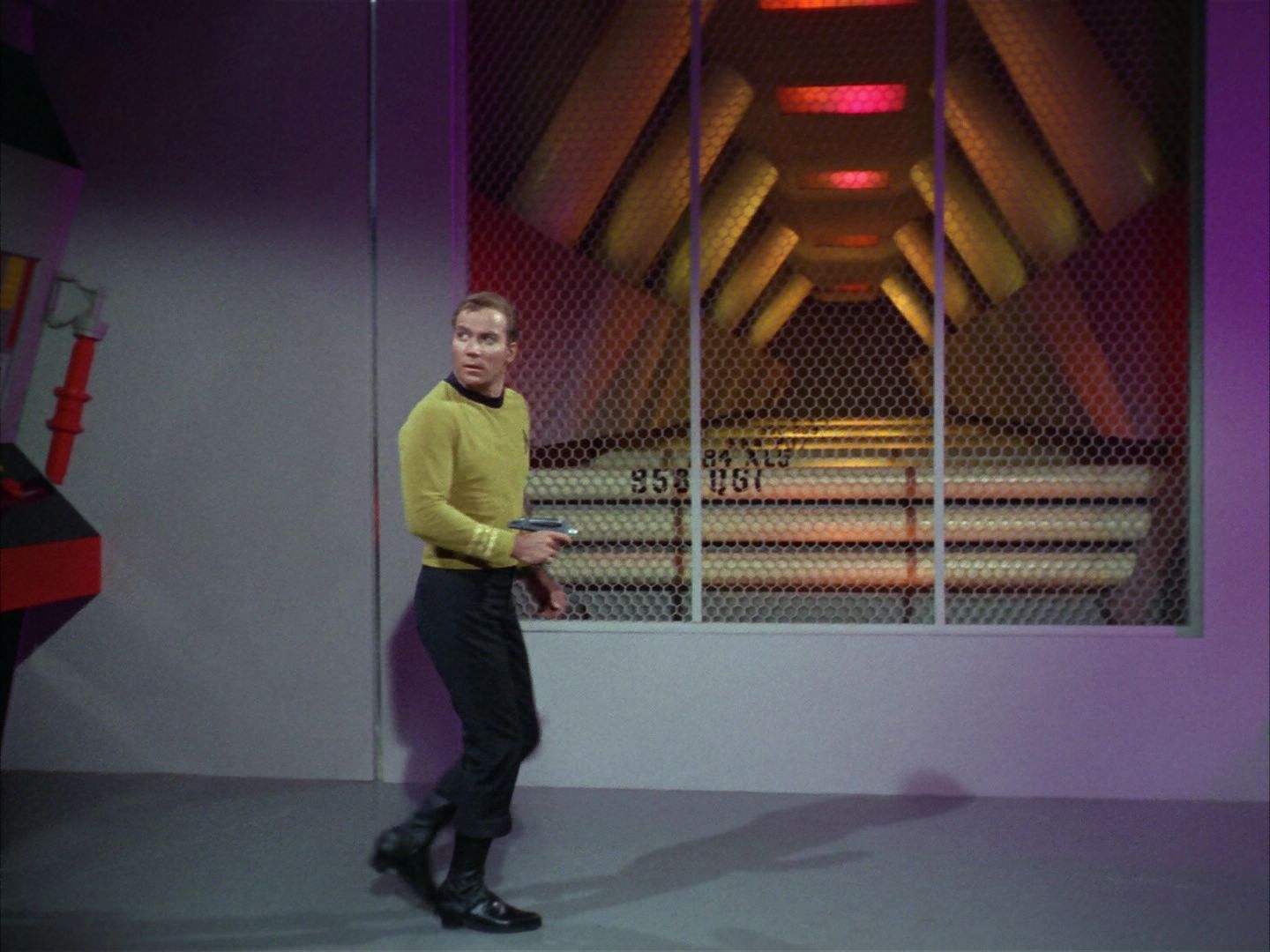 ariane179254_StarTrek_1x20_CourtMartial_2720.jpg