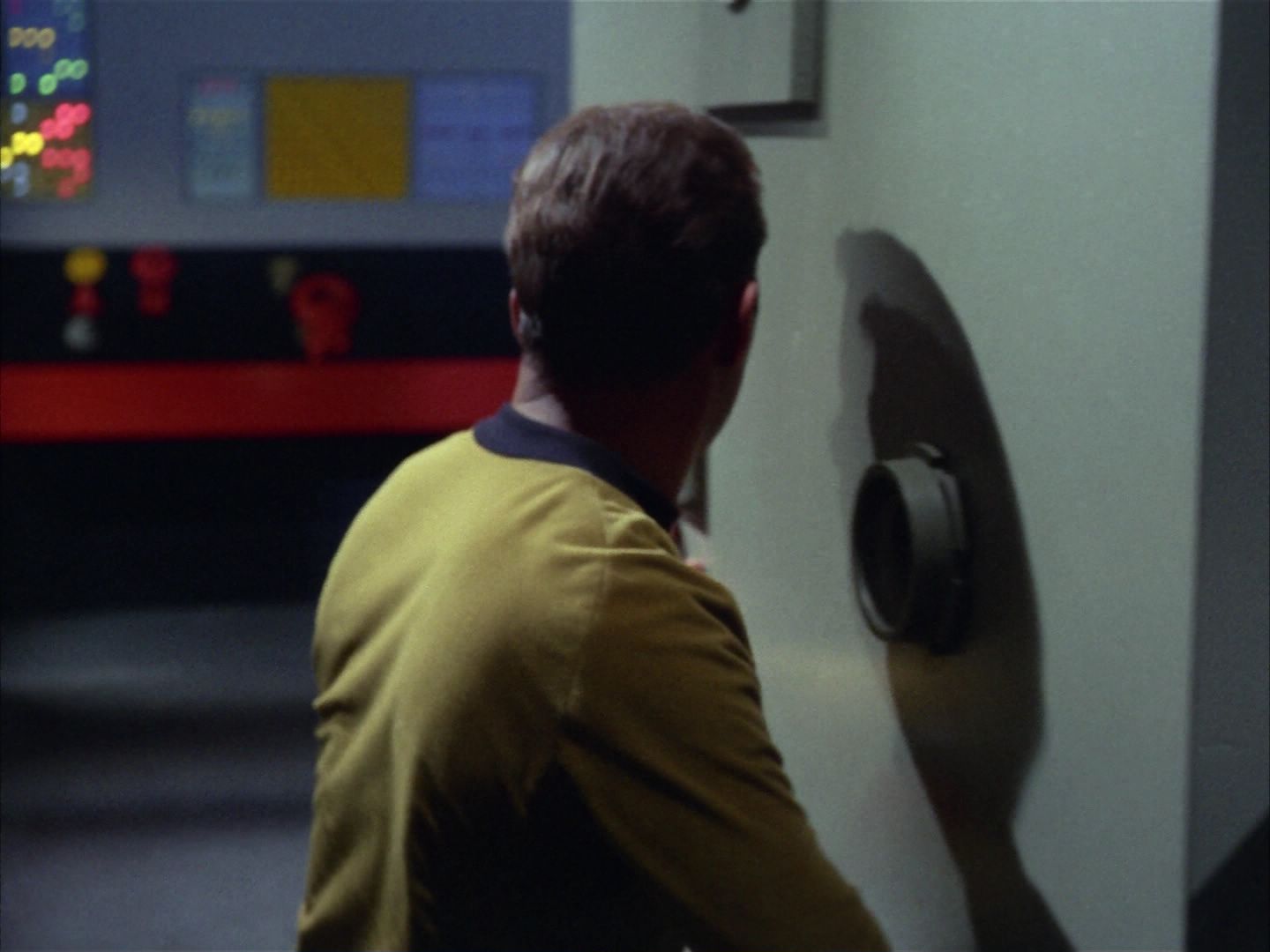 ariane179254_StarTrek_1x20_CourtMartial_2772.jpg