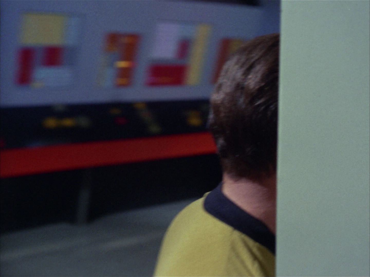 ariane179254_StarTrek_1x20_CourtMartial_2779.jpg